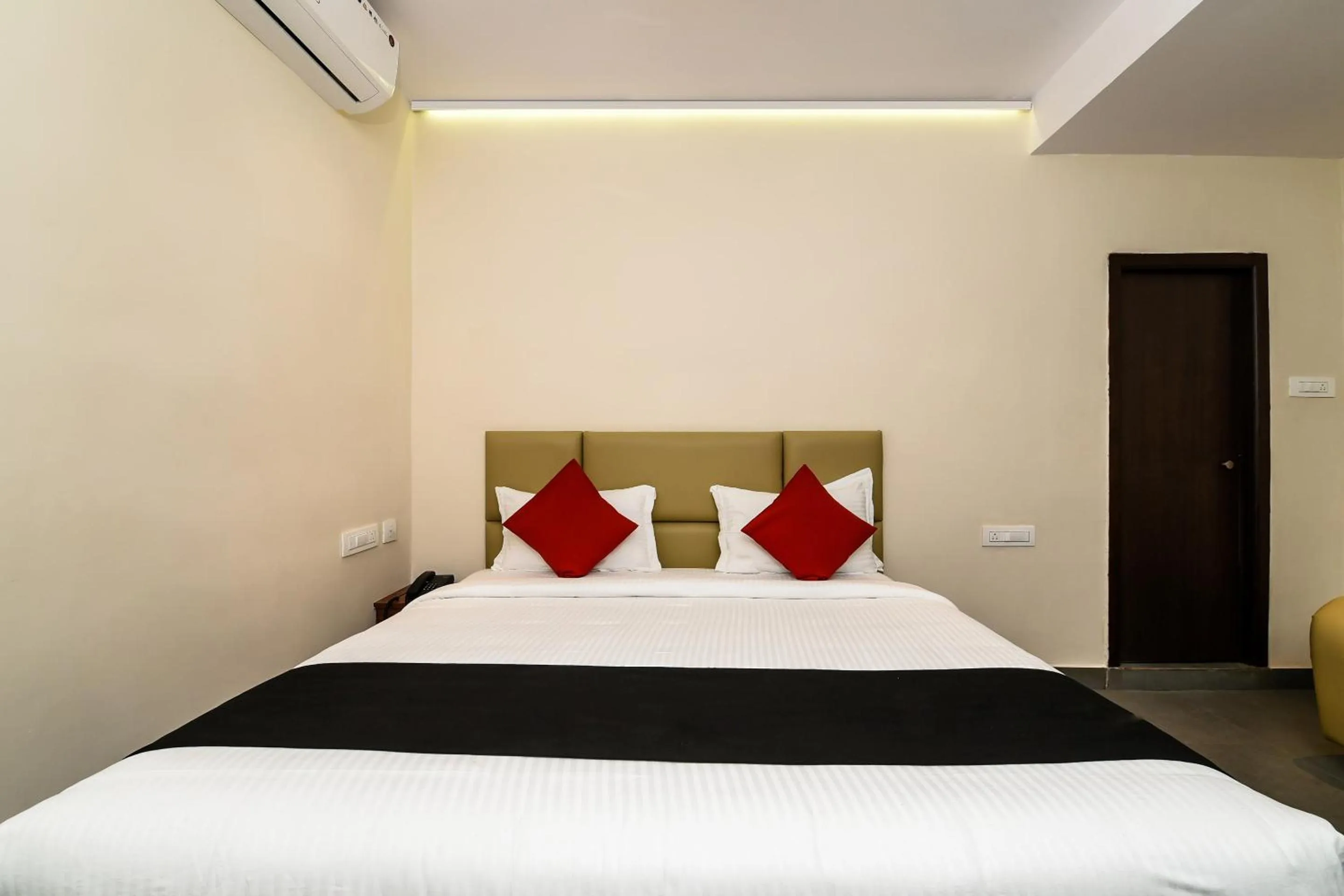 Bedroom, Bed in Super Capital O Siddartha Grand