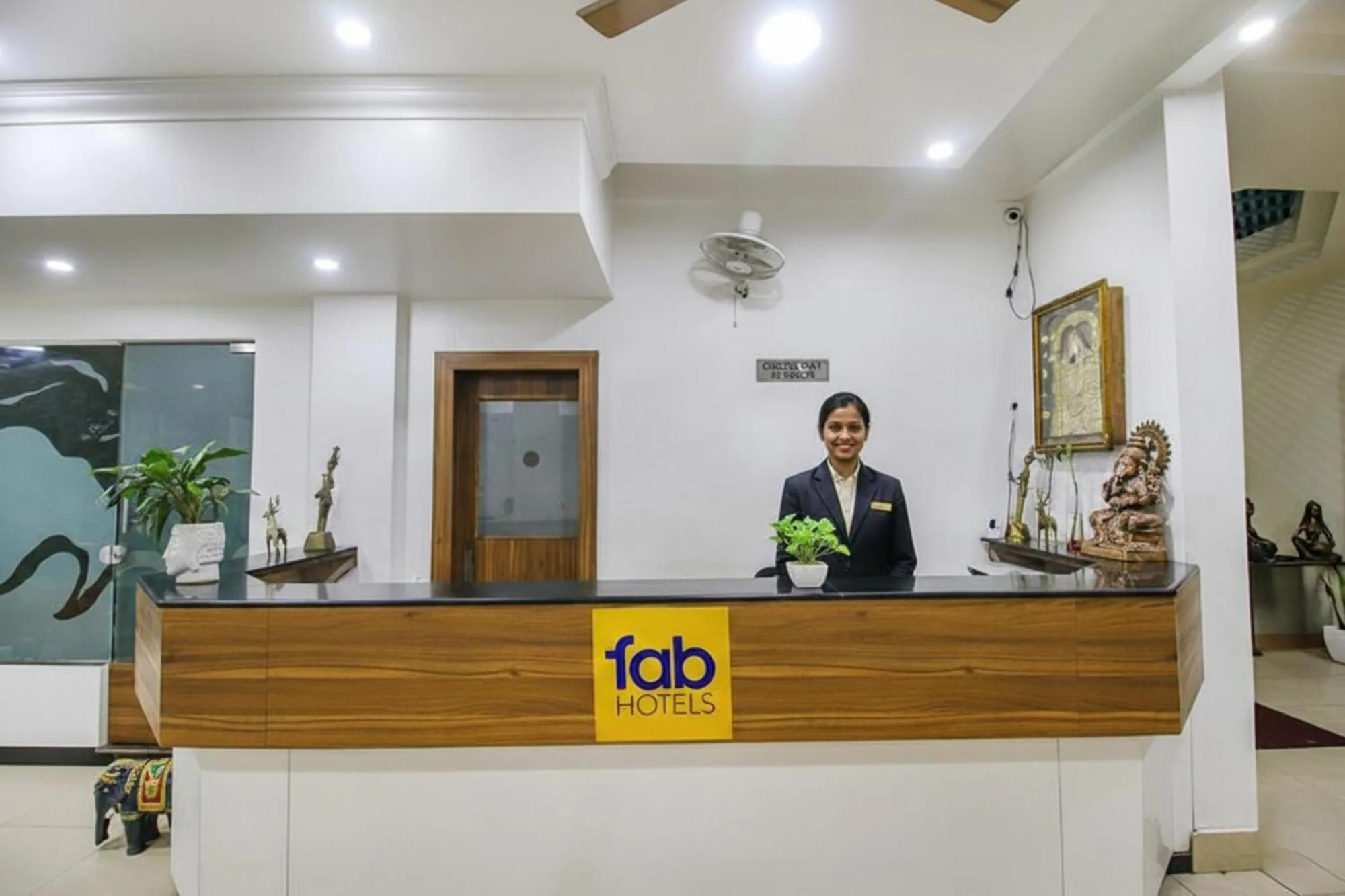 Lobby or reception in FabHotel Silver Inn I