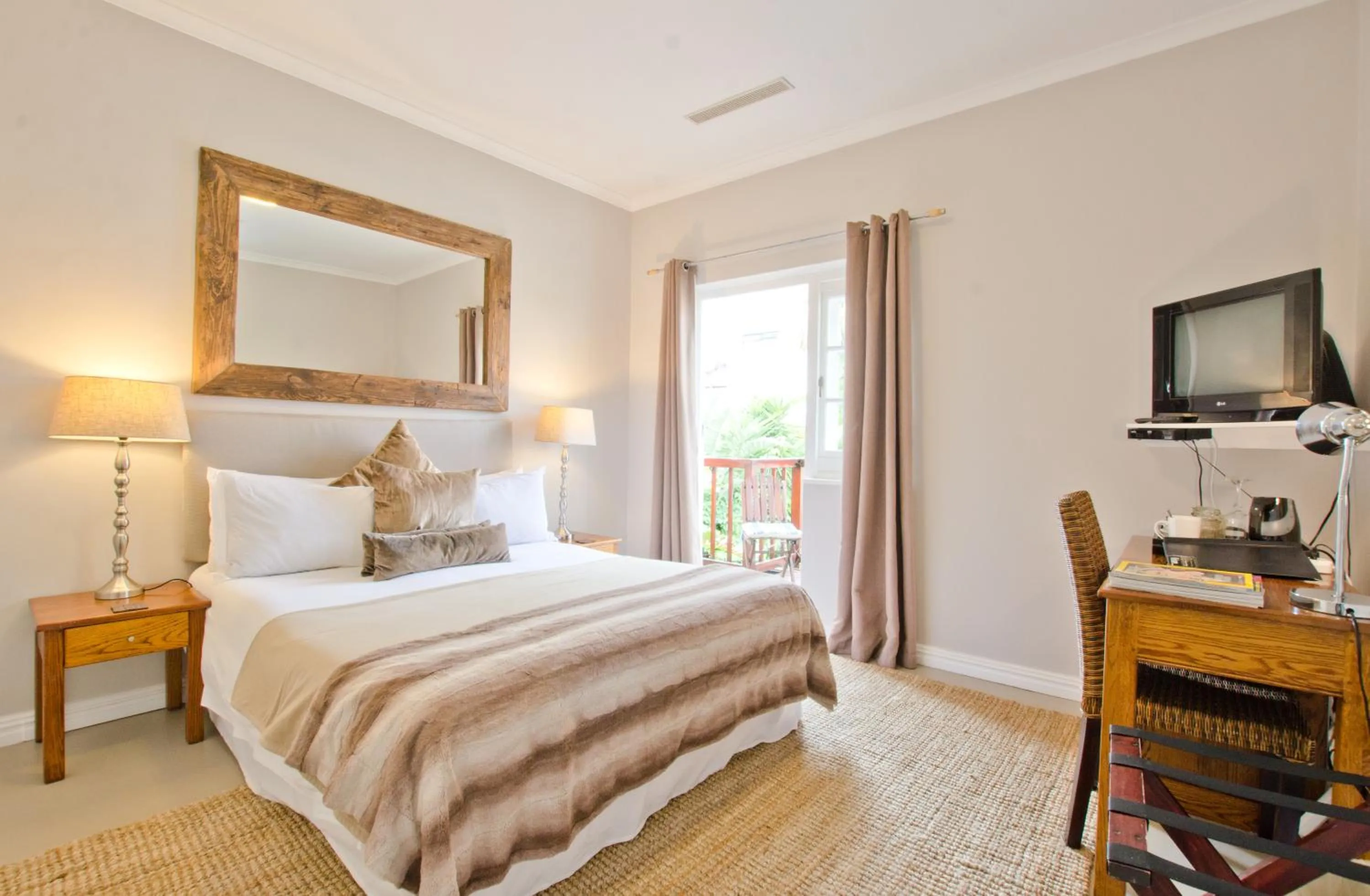 Bed in Villa Costa Rose