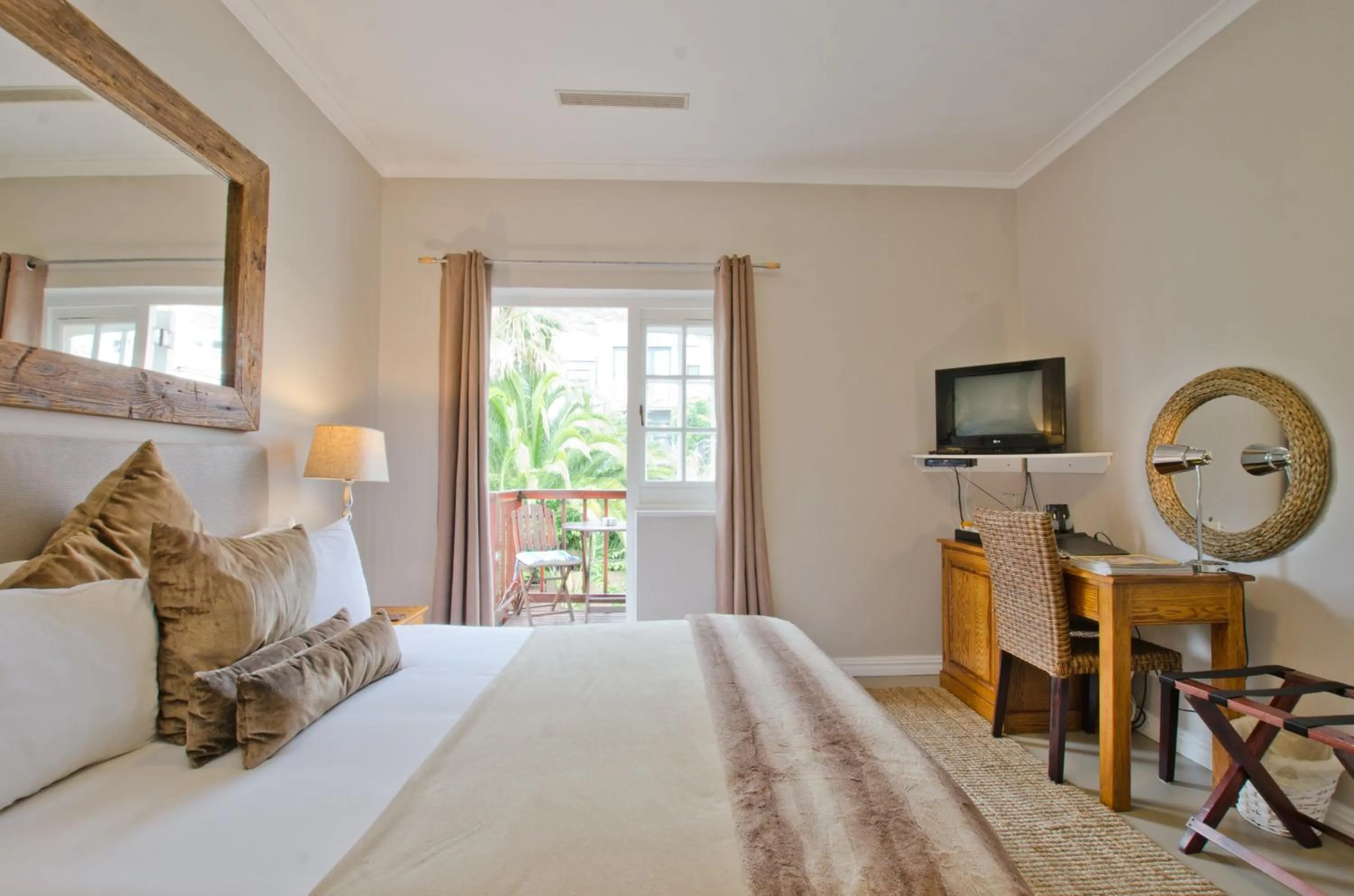 Bed in Villa Costa Rose