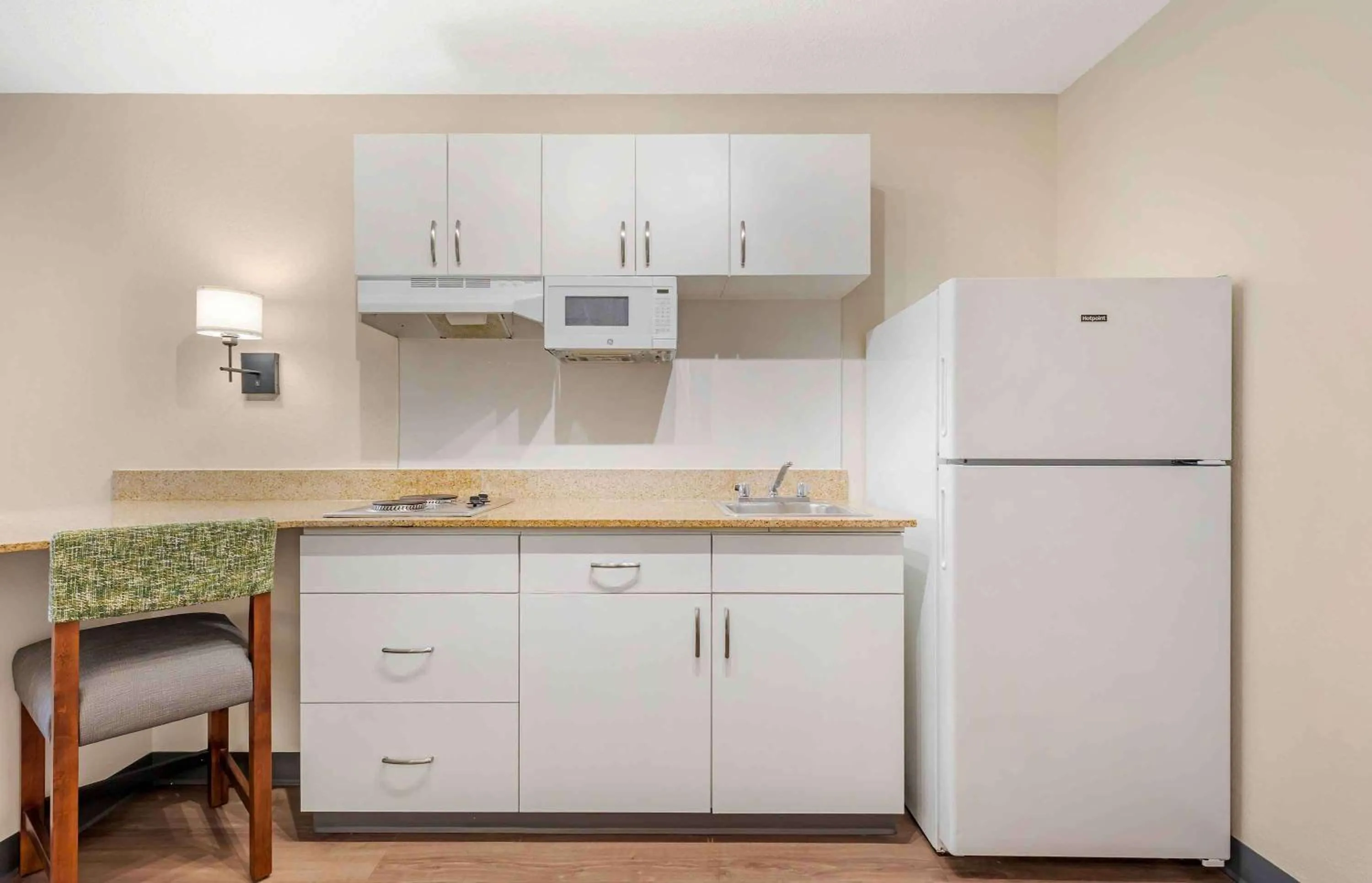 Kitchen or kitchenette in Extended Stay America Suites - Washington, DC - Tysons Corner