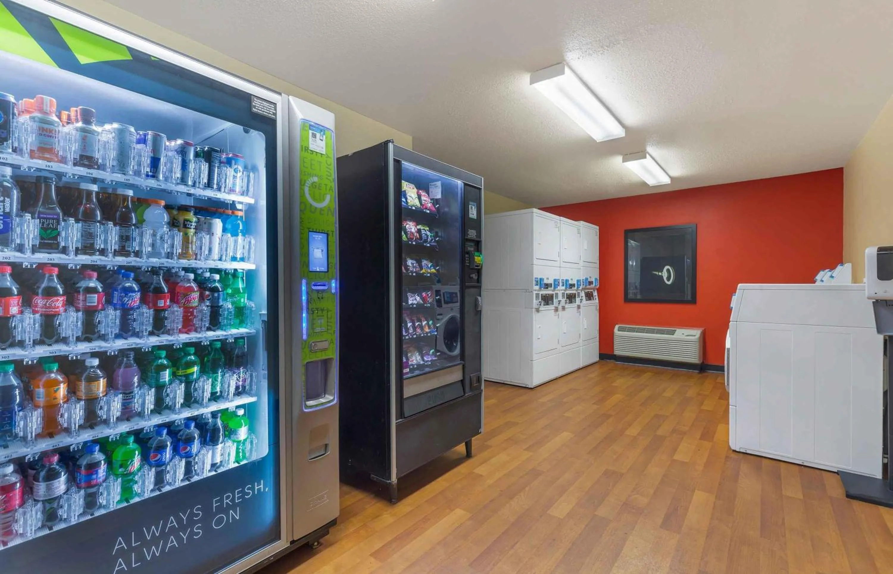 Property building in Extended Stay America Suites - Baltimore - BWI Airport - Aero Dr