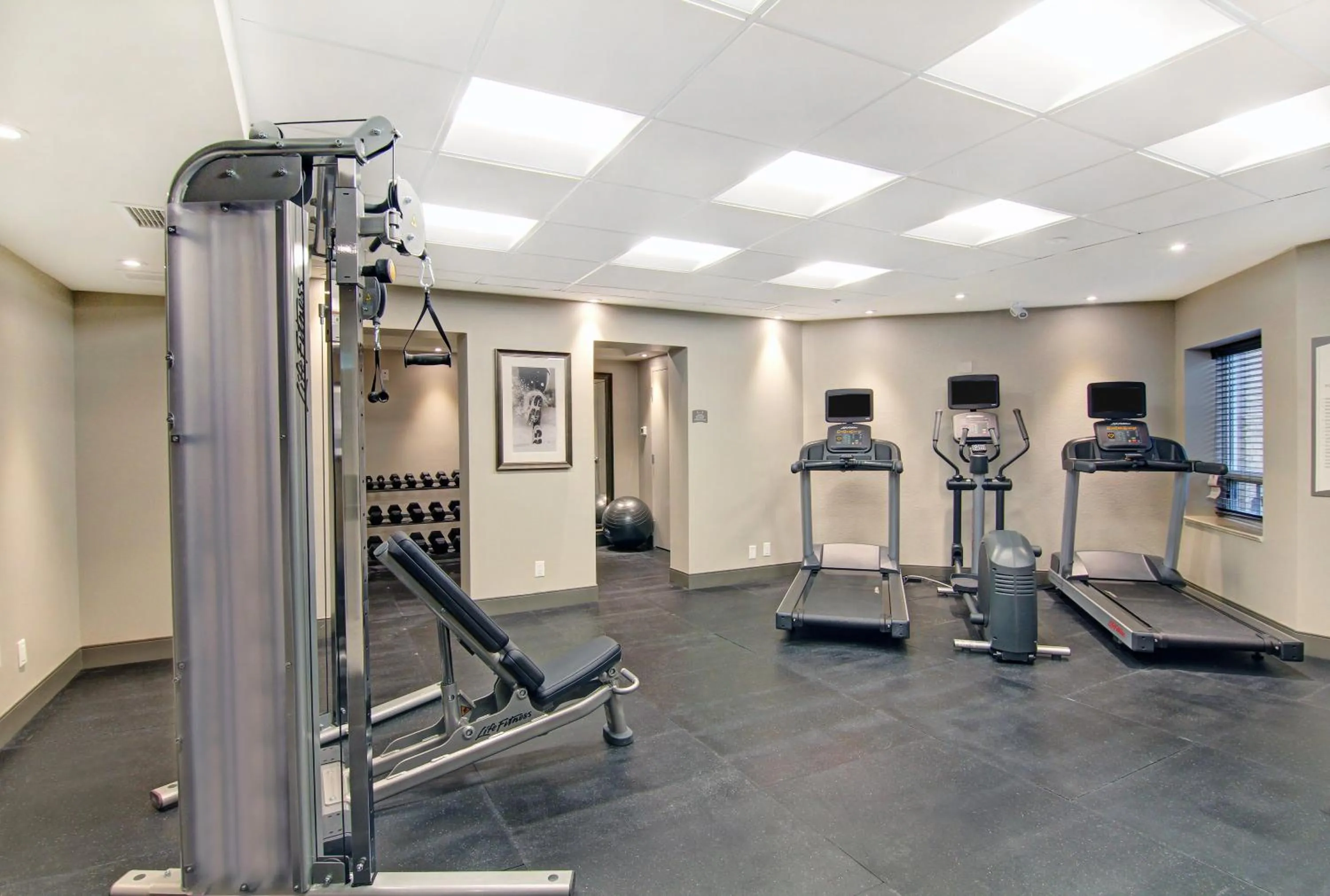 Fitness centre/facilities in Staybridge Suites Toronto - Vaughan South by IHG