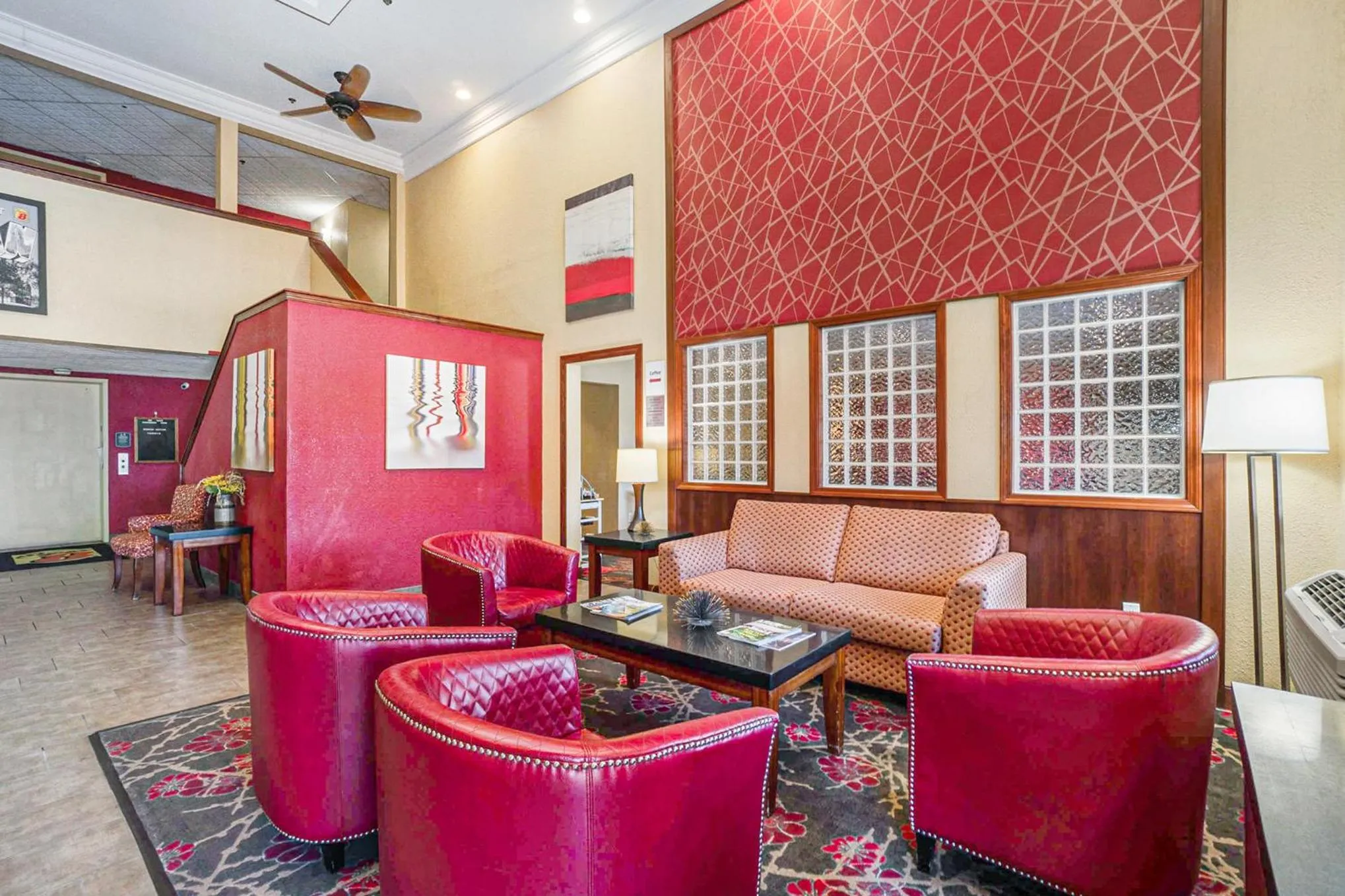 Lobby or reception in Super 8 by Wyndham Mt. Pleasant