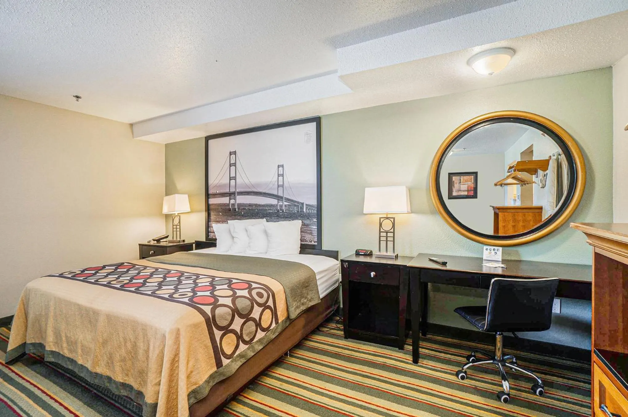 Bed in Super 8 by Wyndham Mt. Pleasant