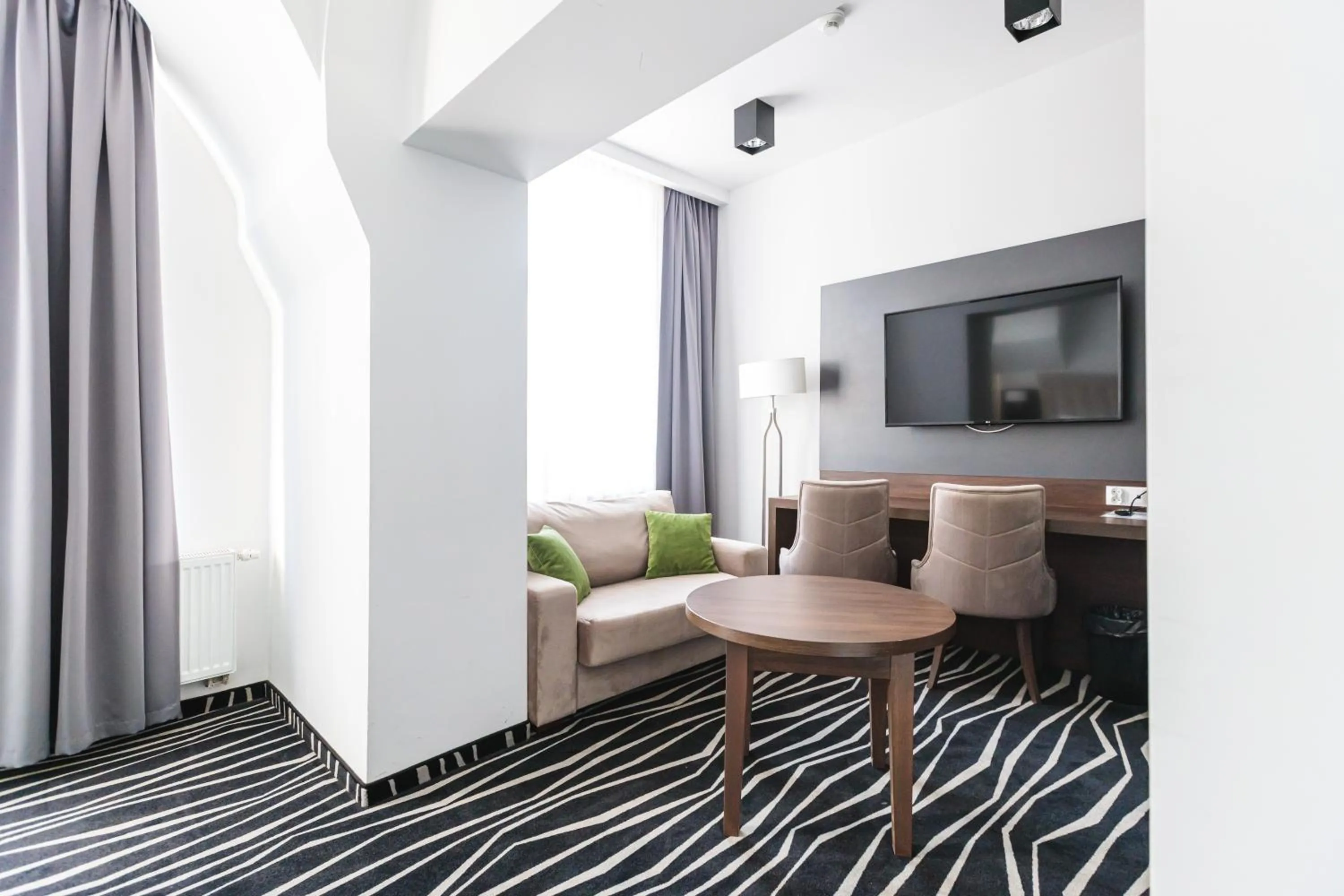 Seating area in No1 Bed&Breakfast Restauracja ŚNIADANIE I PARKING W CENIE!