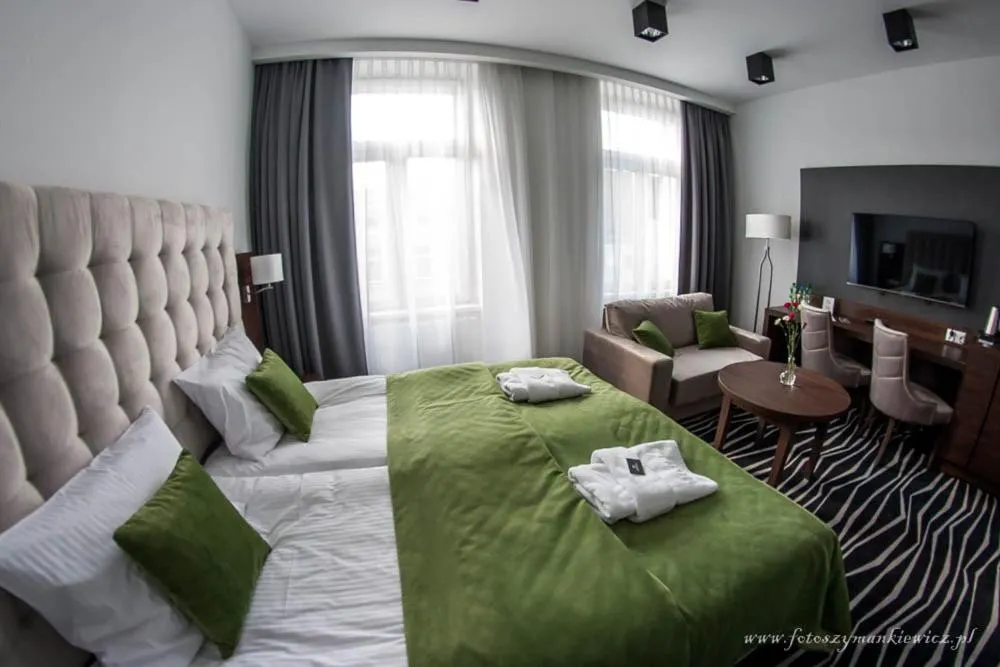 Photo of the whole room, Bed in No1 Bed&Breakfast Restauracja ŚNIADANIE I PARKING W CENIE!