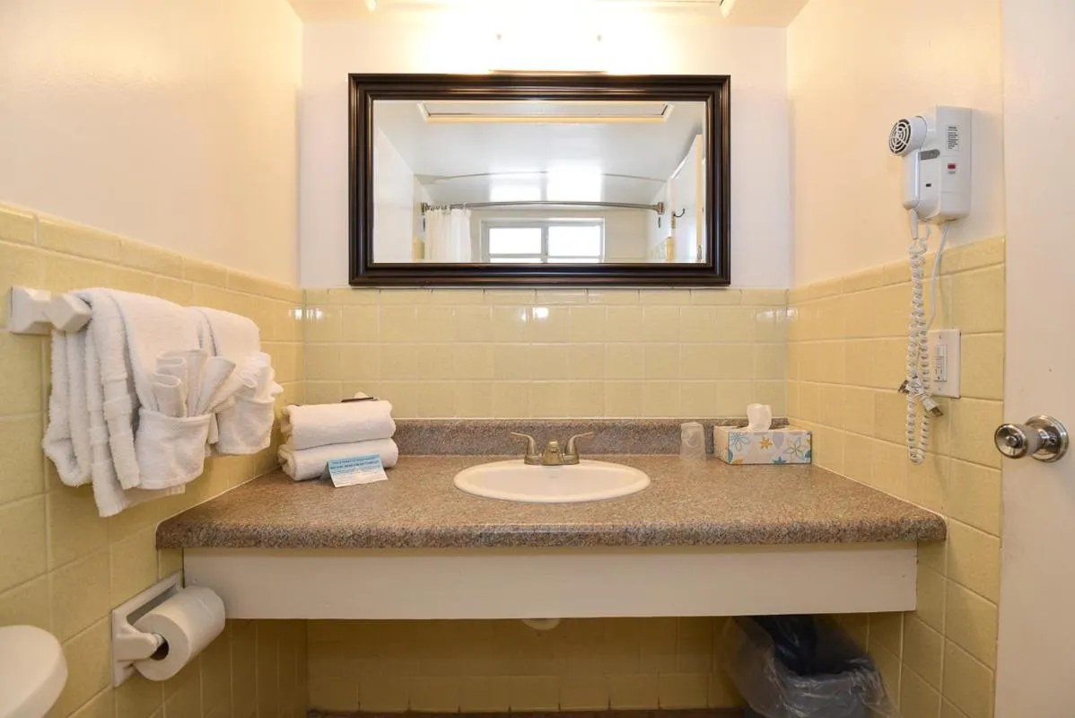 Cove Motel Oceanfront