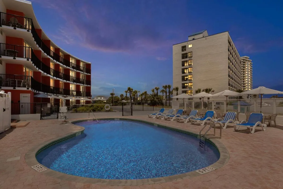 Property building in Cove Motel Oceanfront