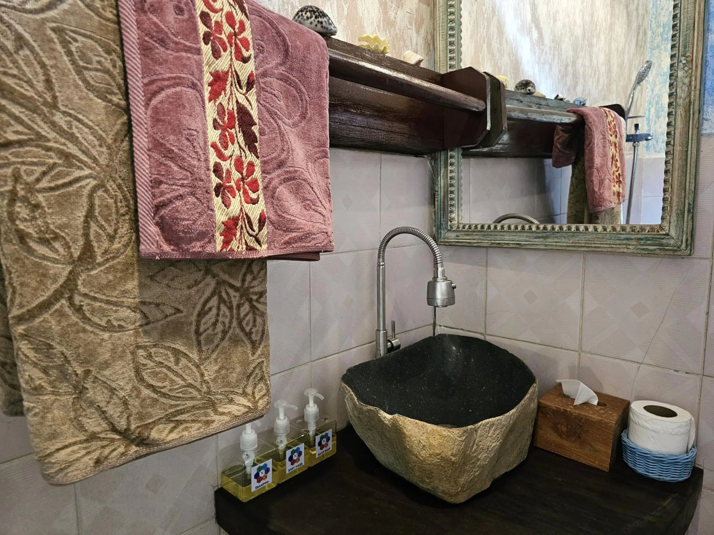 Bathroom in Lovina Loca