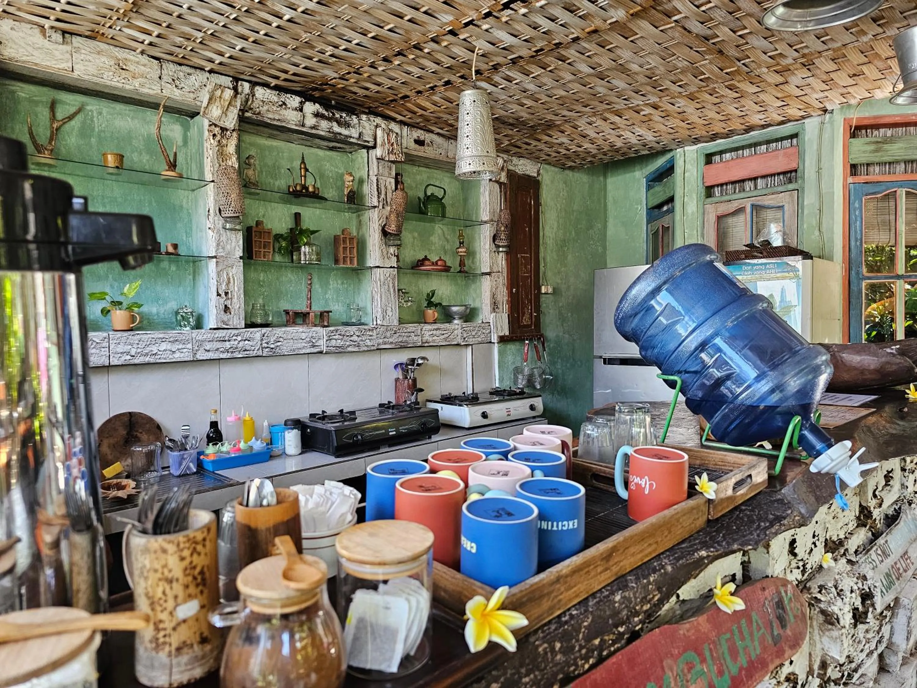 Kitchen or kitchenette in Lovina Loca