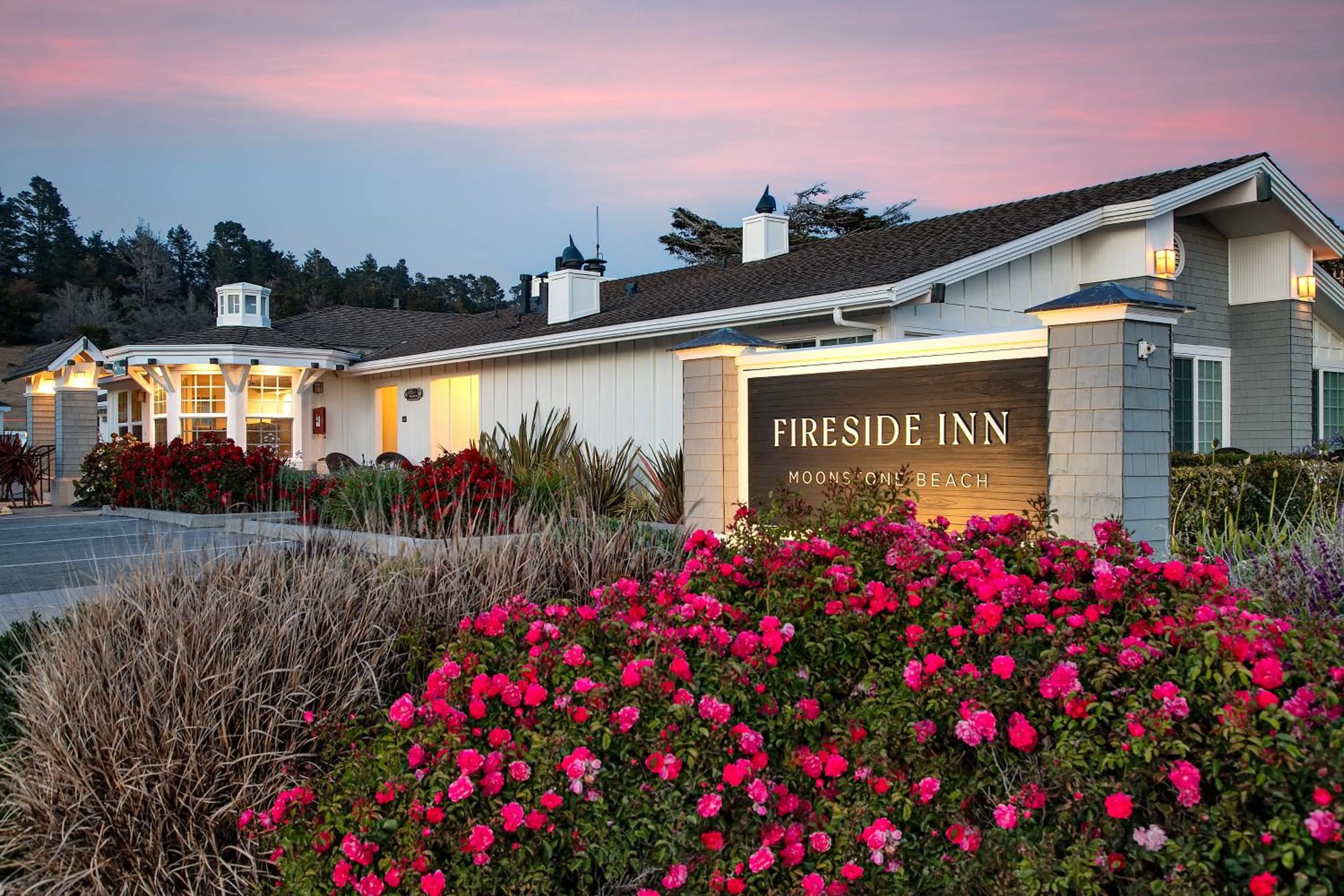 Property building in Fireside Inn on Moonstone Beach