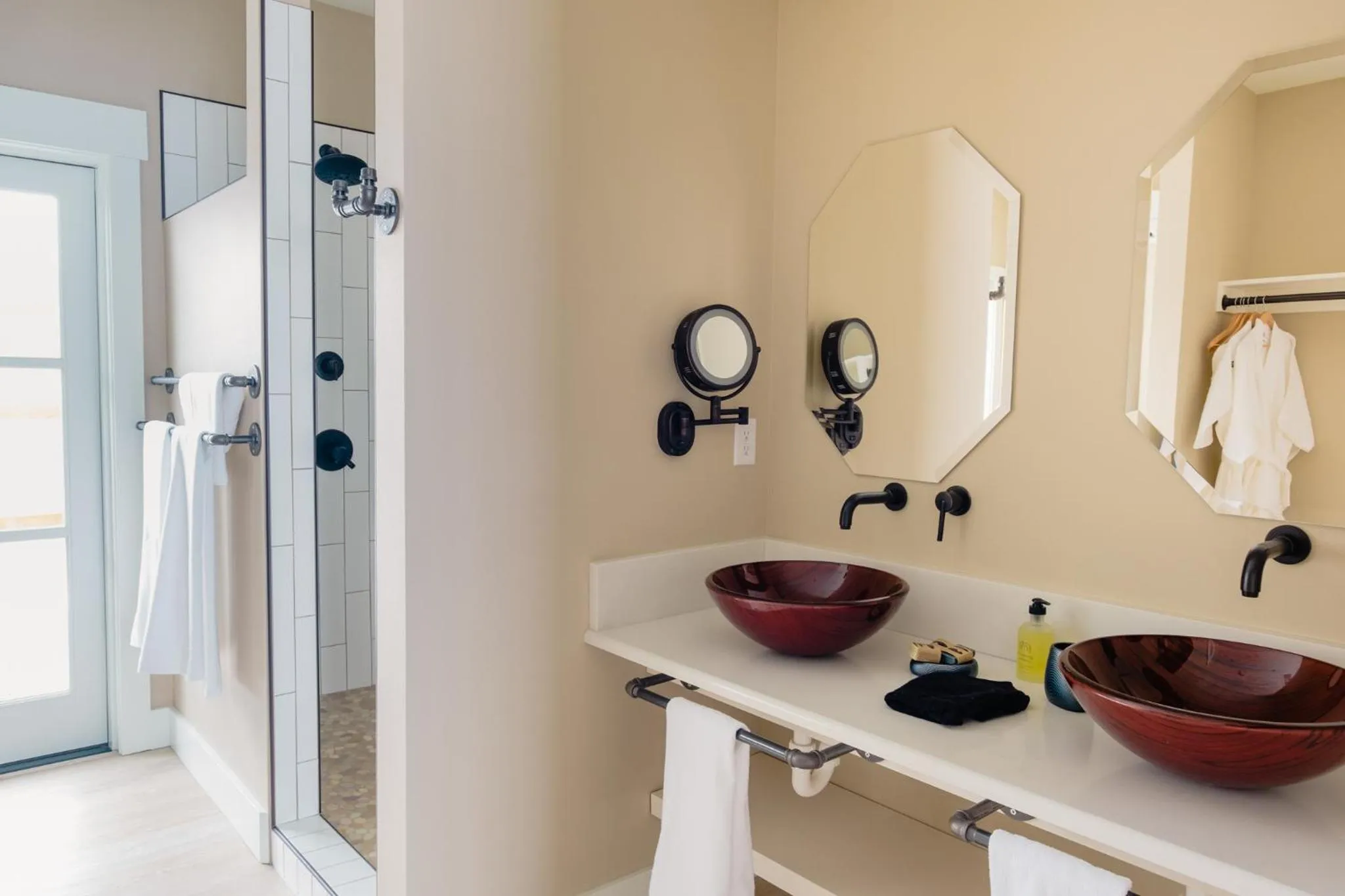 Shower in The Barn B&B Walla Walla