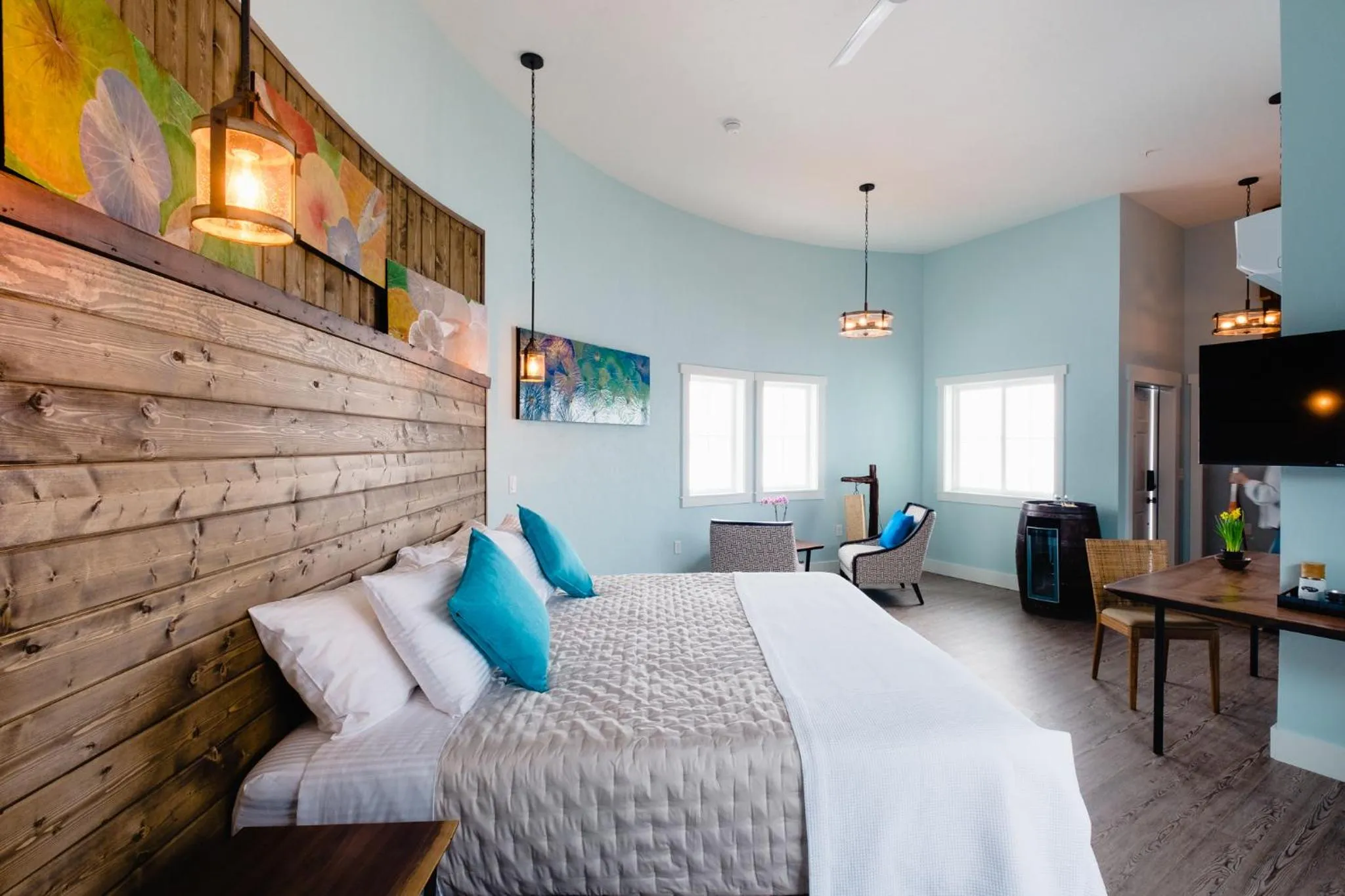 Photo of the whole room, Bed in The Barn B&B Walla Walla