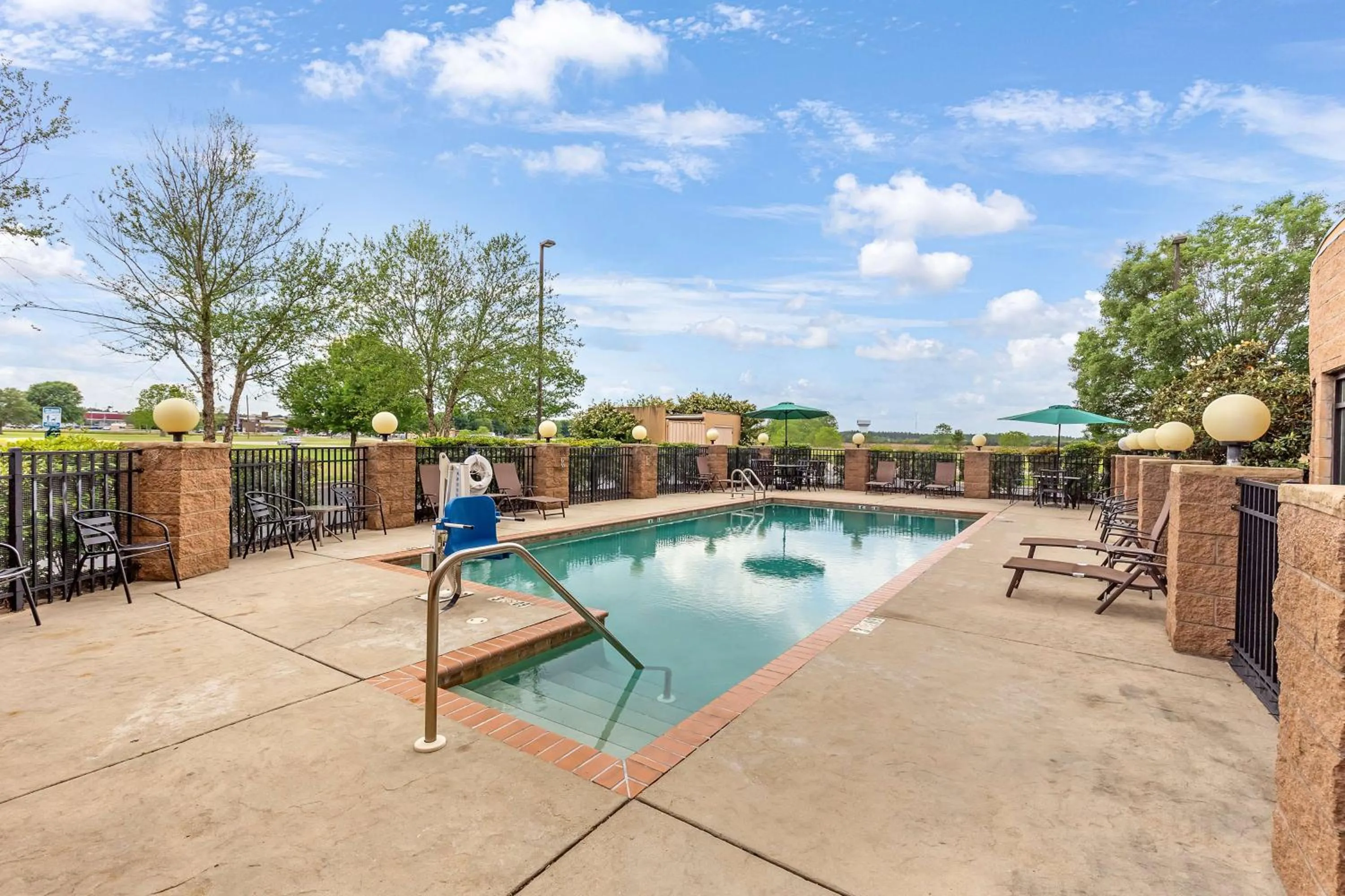 Pool view in Hampton Inn - Atmore
