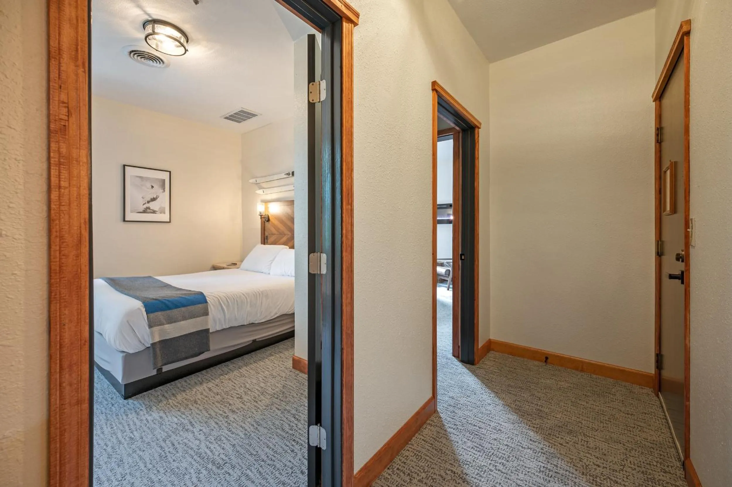 Bedroom, Bed in Hotel Leavenworth