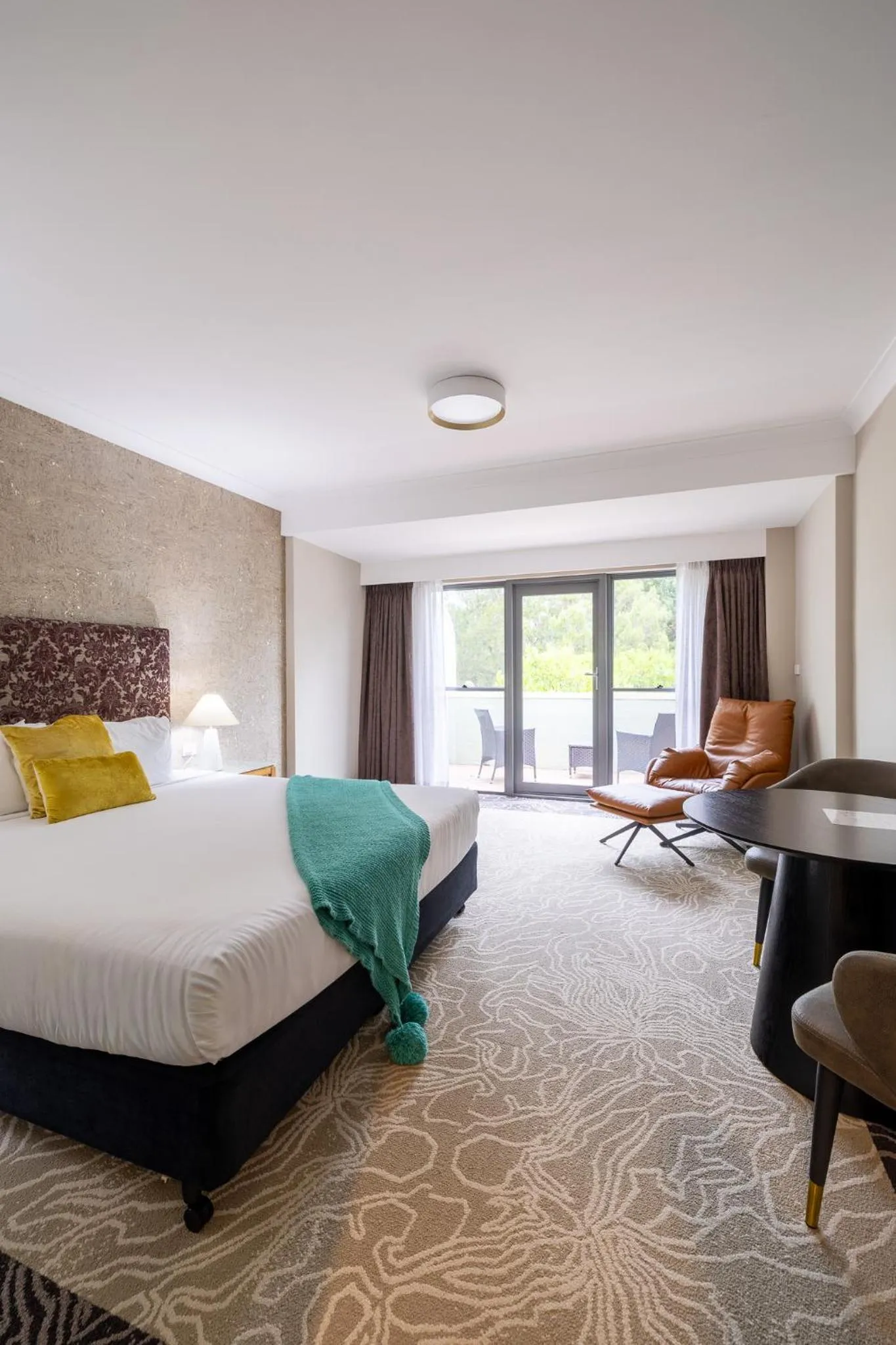 Photo of the whole room, Bed in Mandala Signature Berry