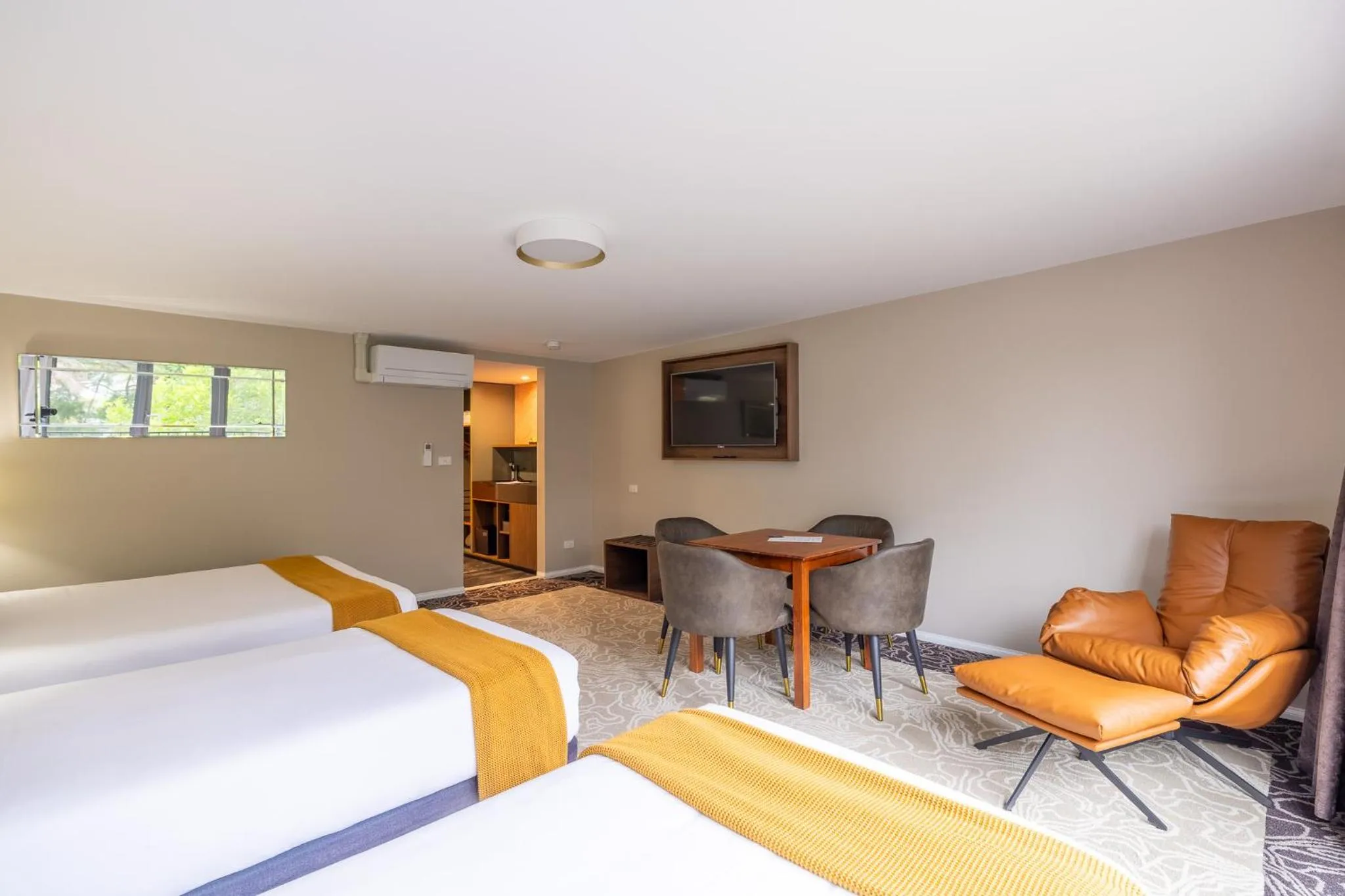 Photo of the whole room, Bed in Mandala Signature Berry