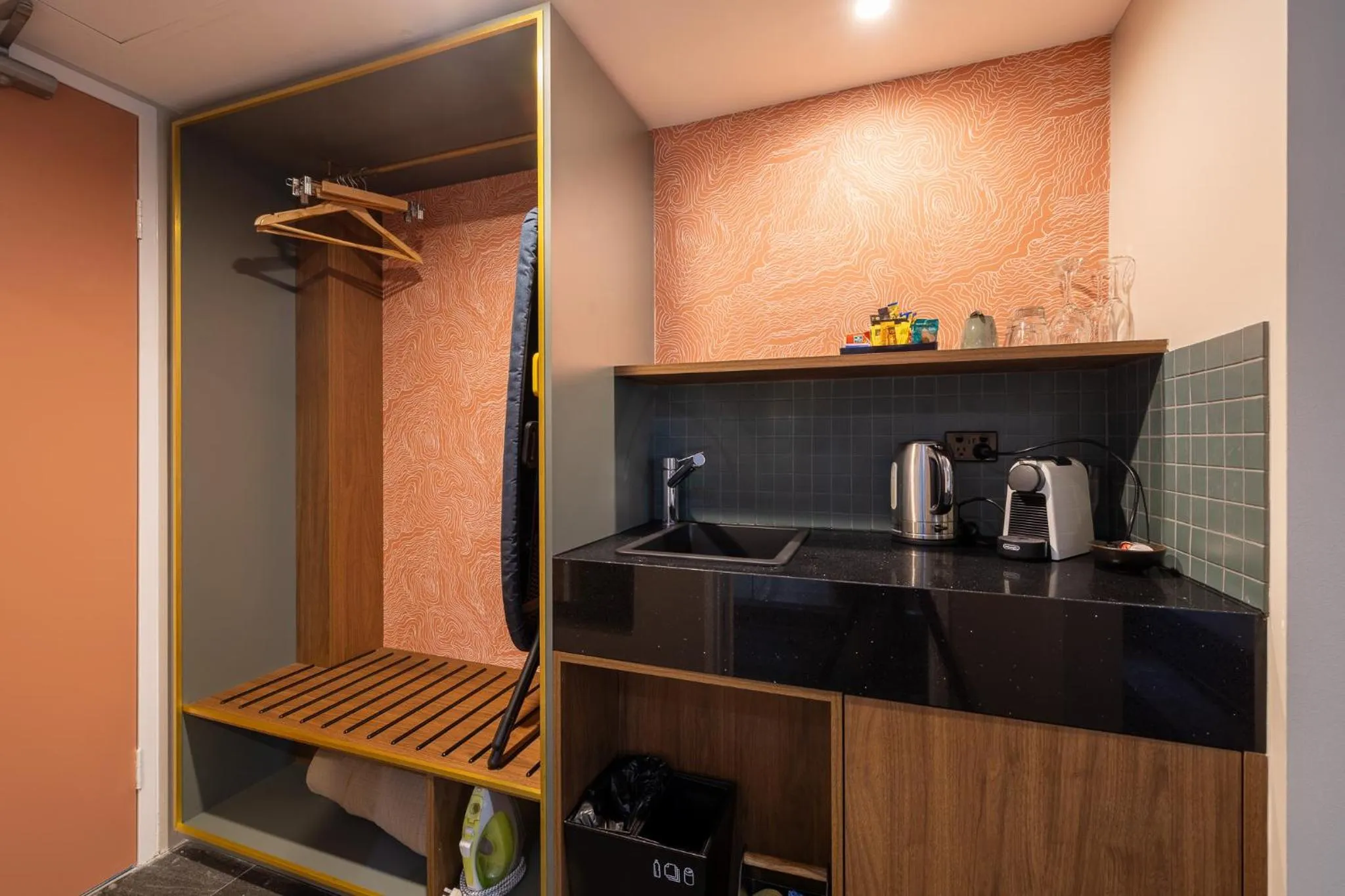 Coffee/tea facilities in Mandala Signature Berry