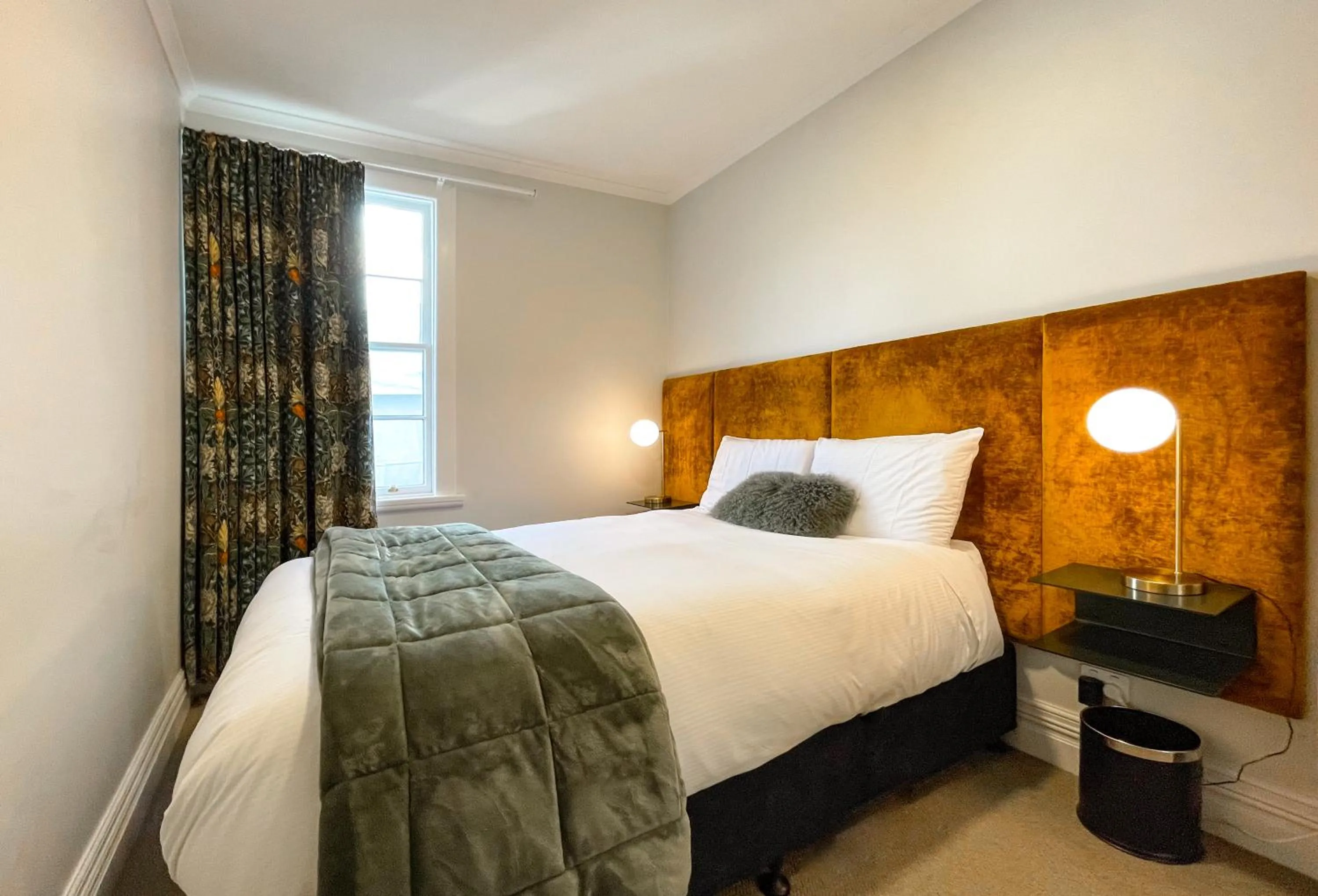 Bed in Kinloch Wilderness Retreat