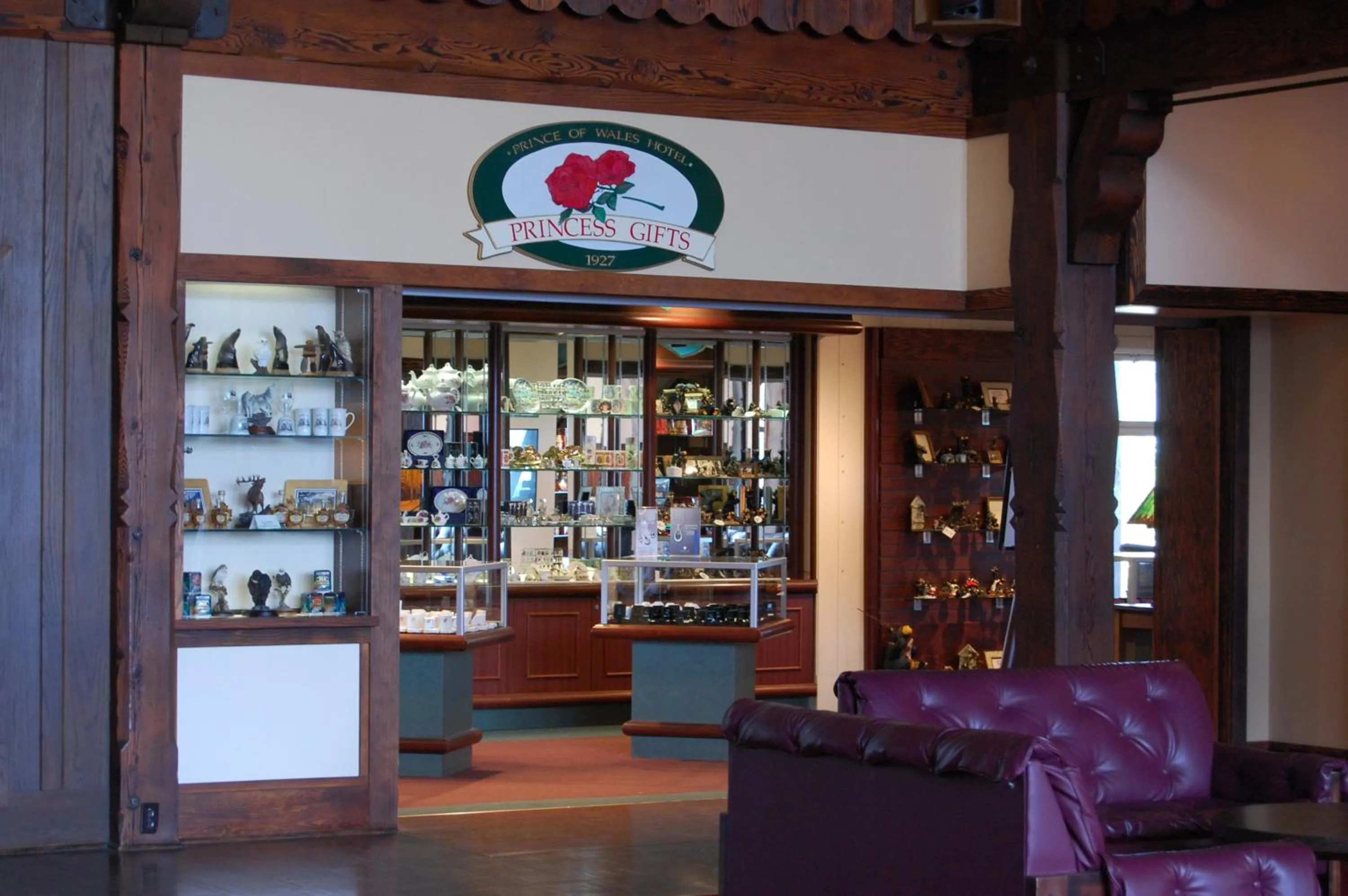 On-site shops in Prince of Wales Hotel