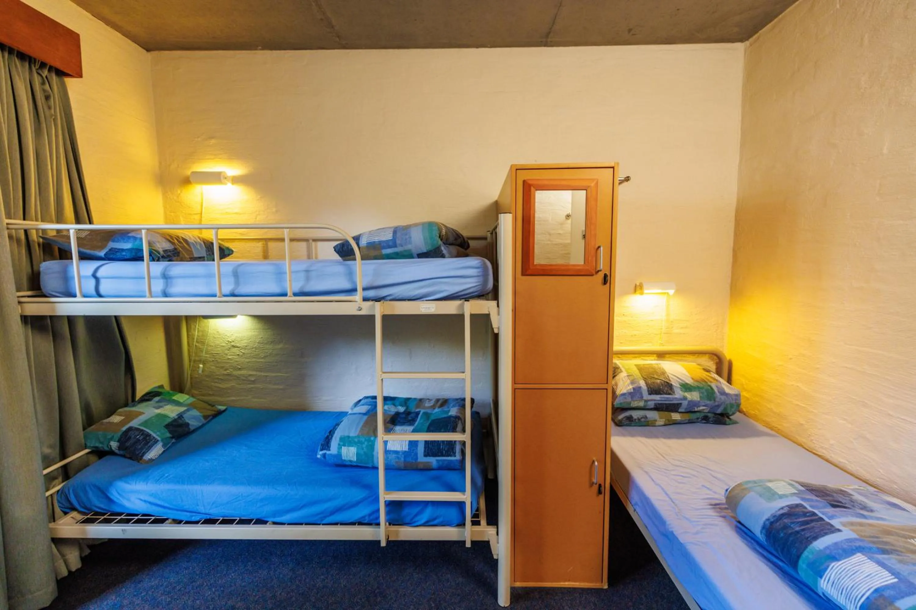 Bedroom, Bed in YHA Grampians Eco, Halls Gap