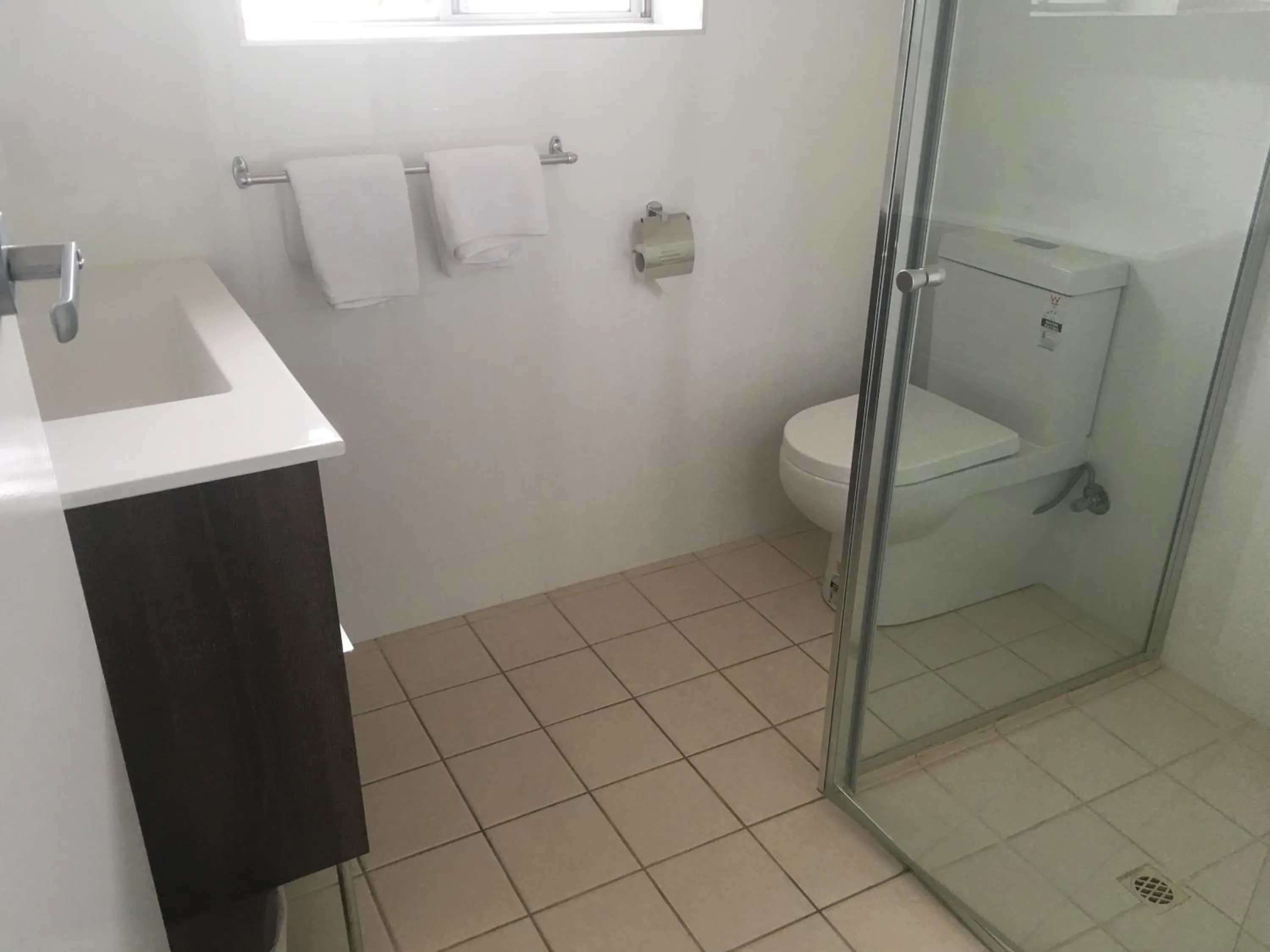 Bathroom in Comfort Inn Victor Harbor