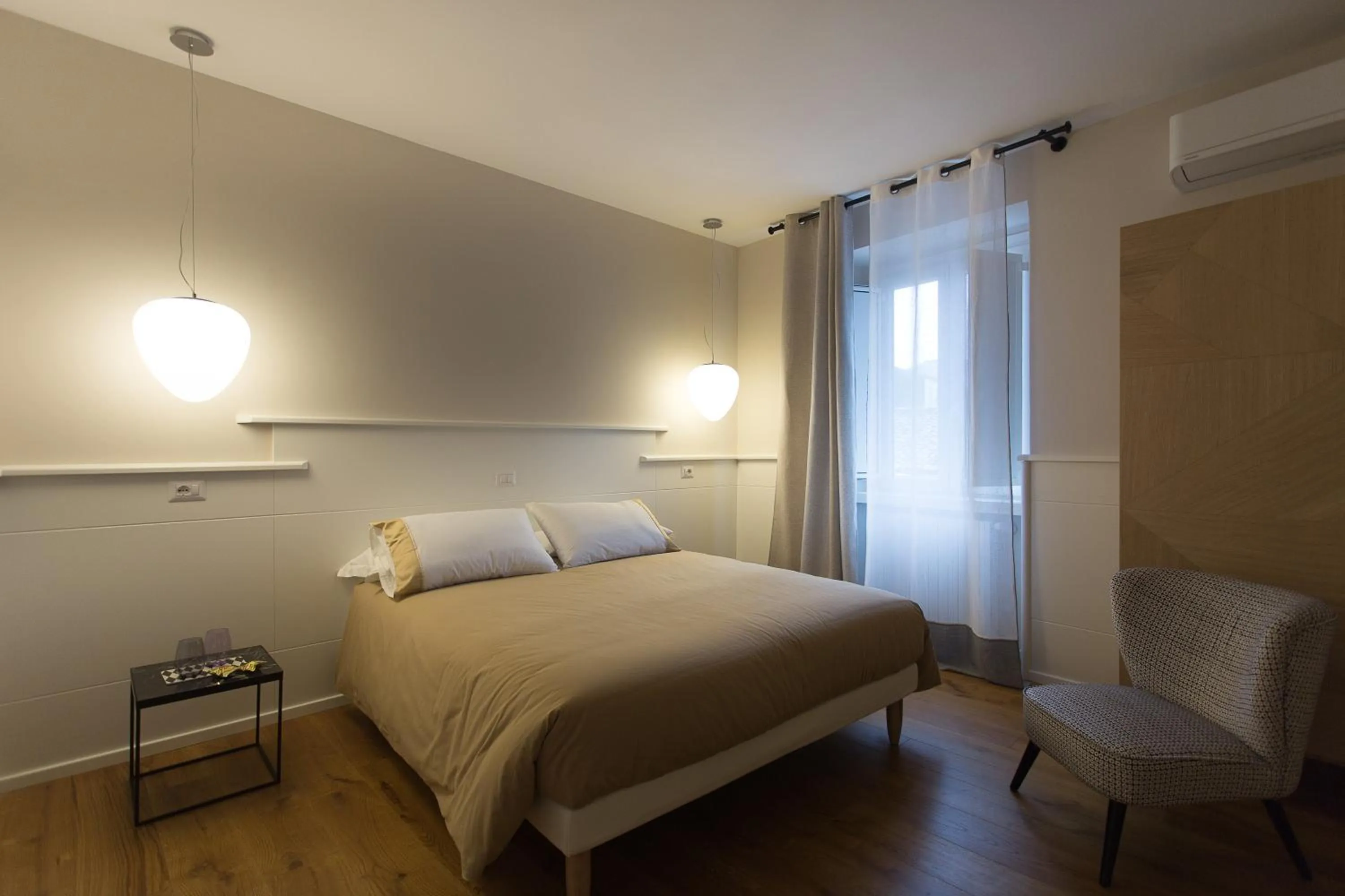 Photo of the whole room, Bed in Casa degli Orefici