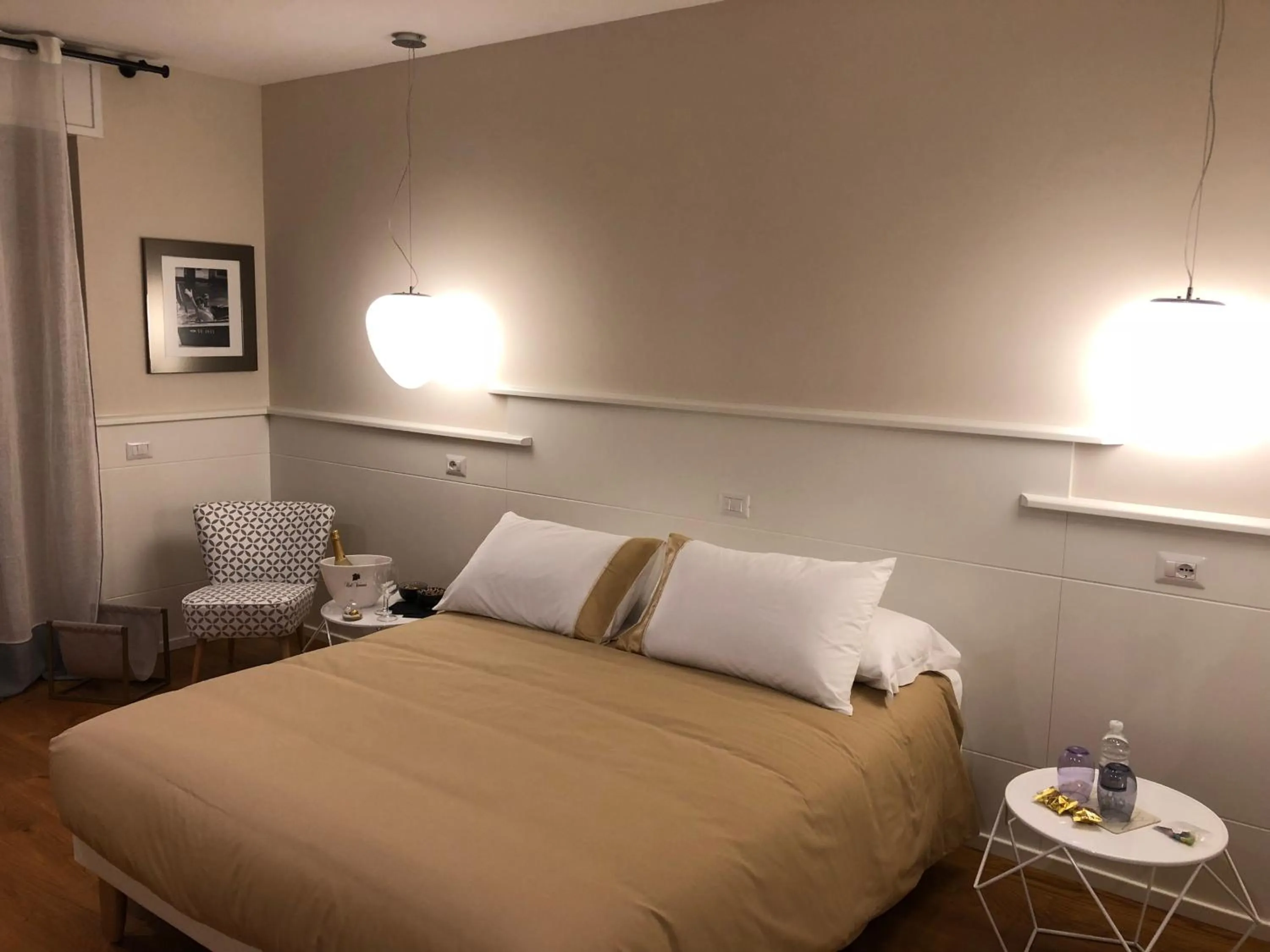 Photo of the whole room, Bed in Casa degli Orefici