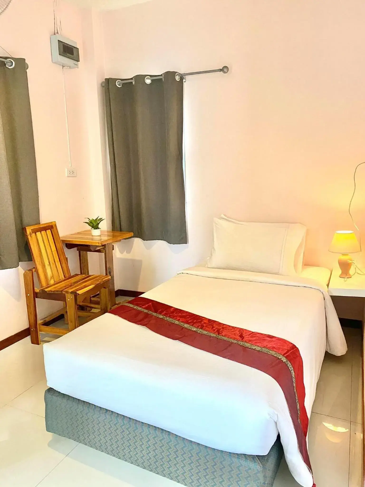 Single Room with Bathroom in Canal Resort Single Room with Bathroom in Canal Resort