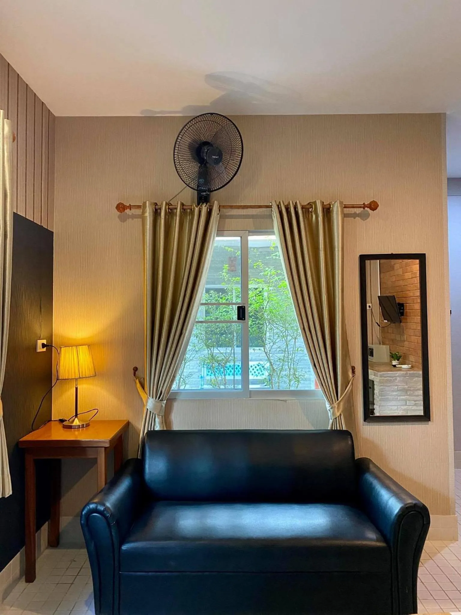 Seating area in Canal Resort