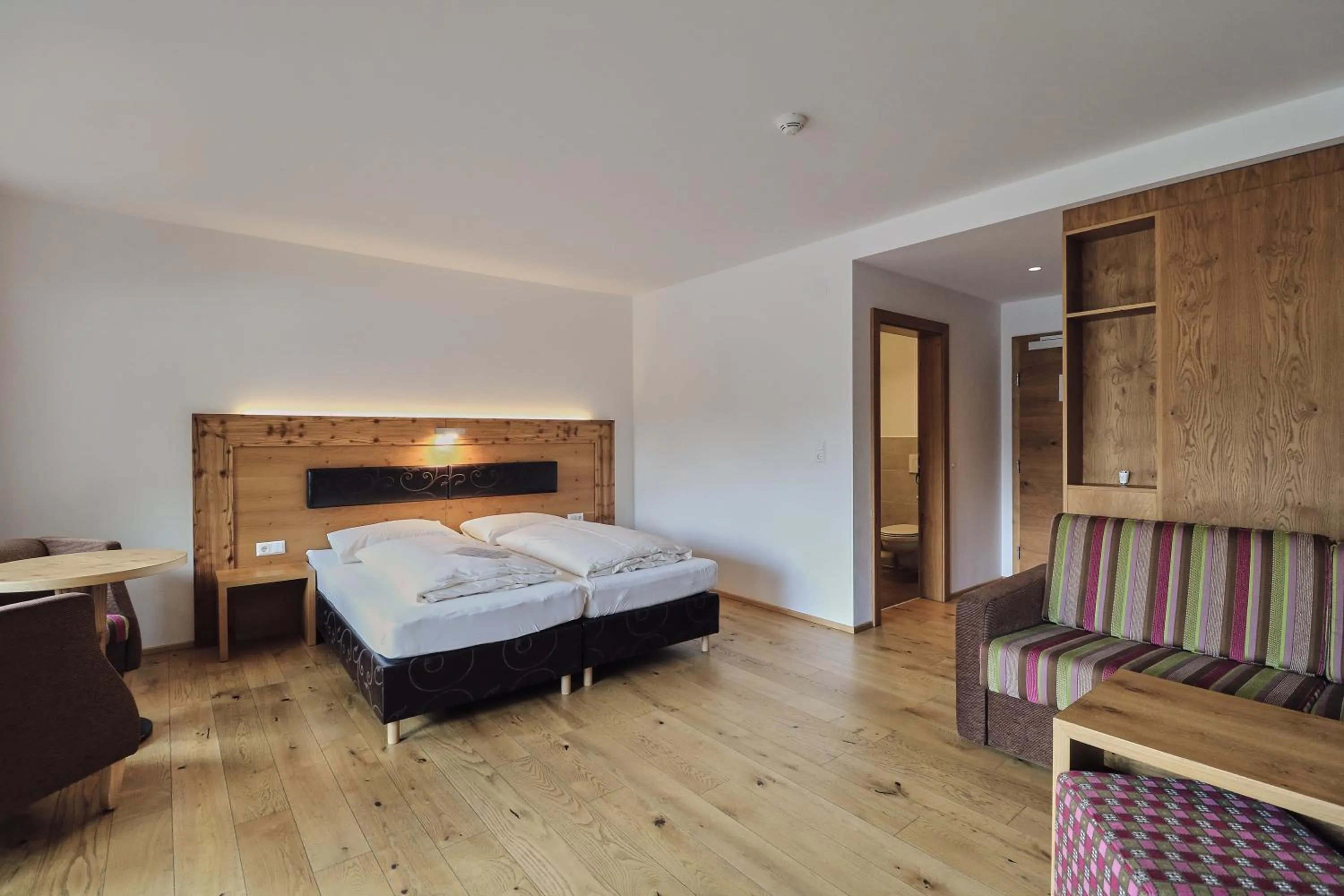 Photo of the whole room, Bed in Hotel Traube