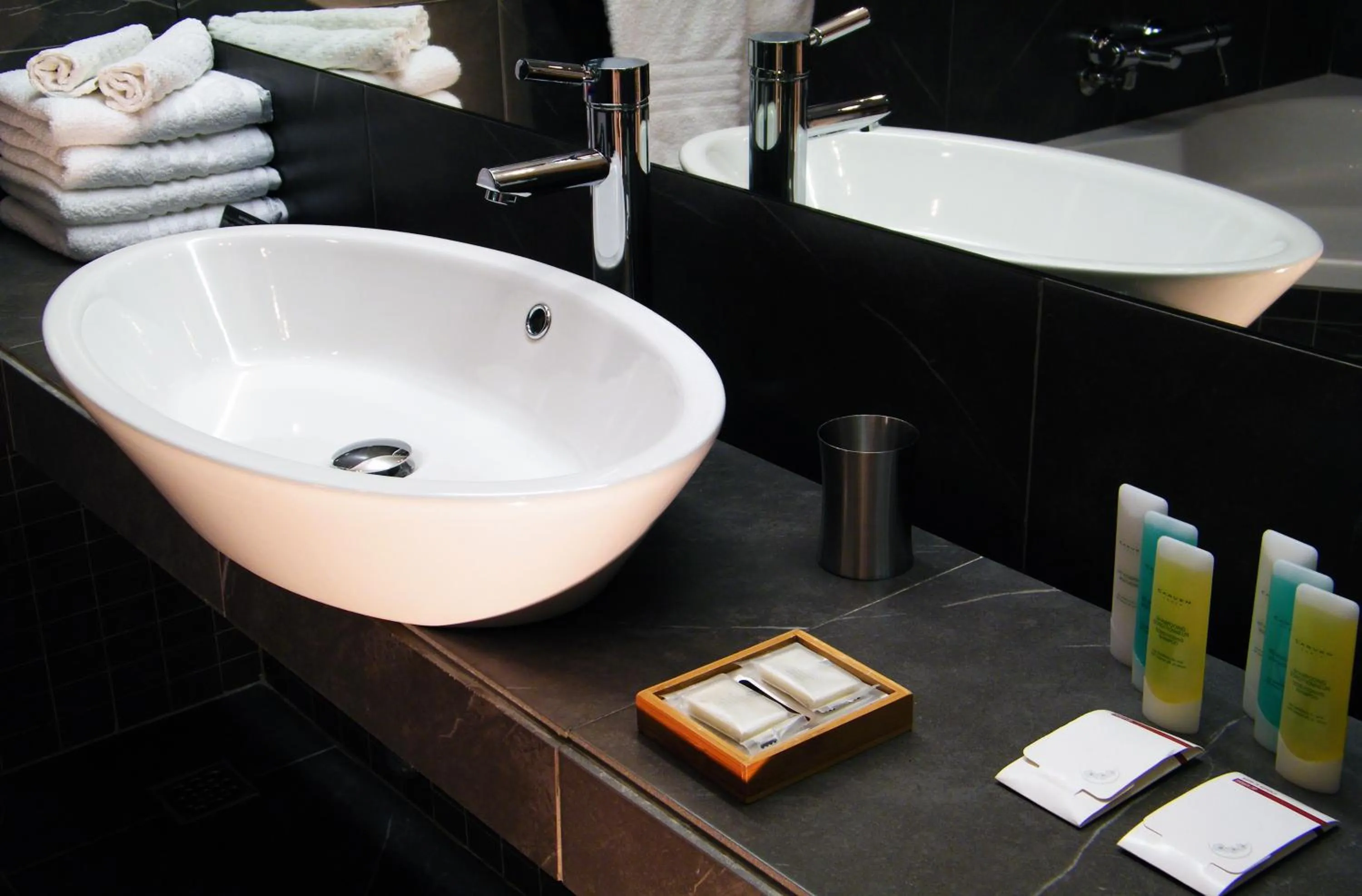 Bathroom in Hotel President