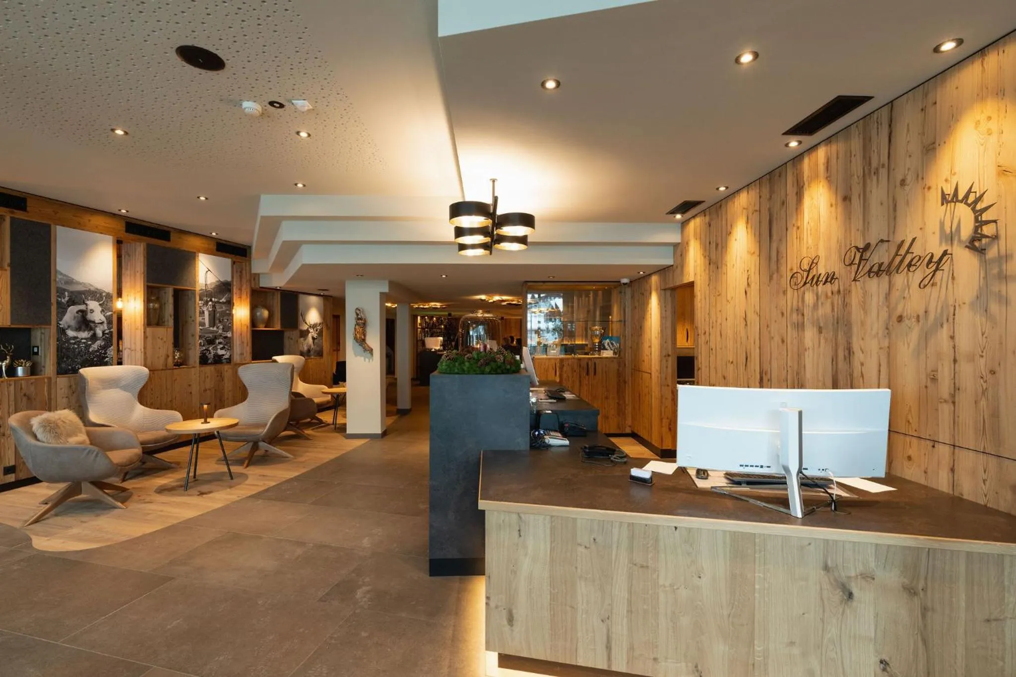 Restaurant/places to eat in Hotel Sun Valley