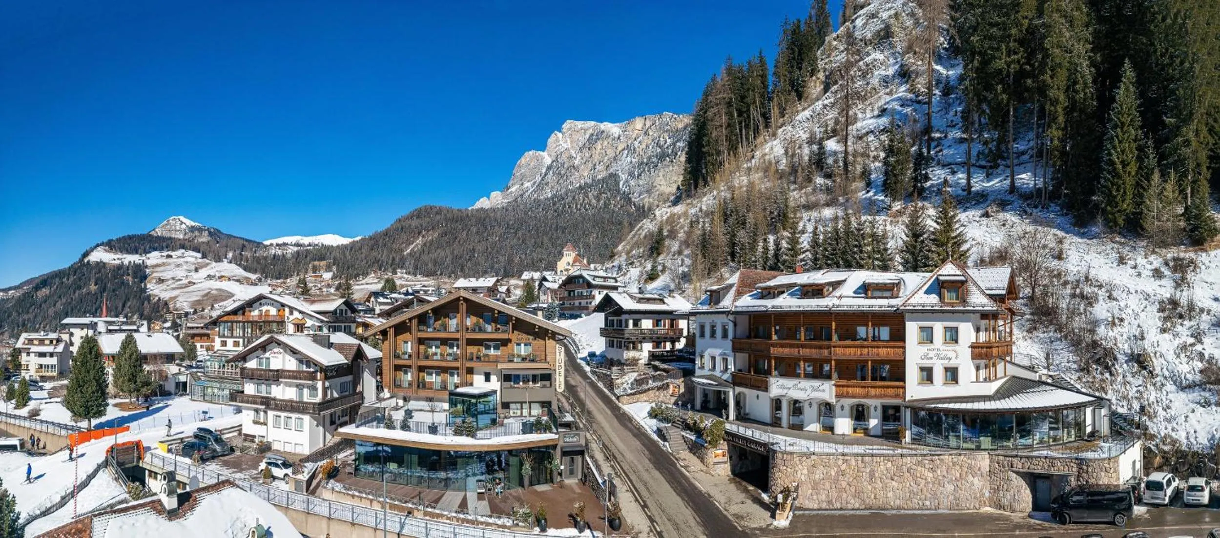 Property building in Hotel Sun Valley