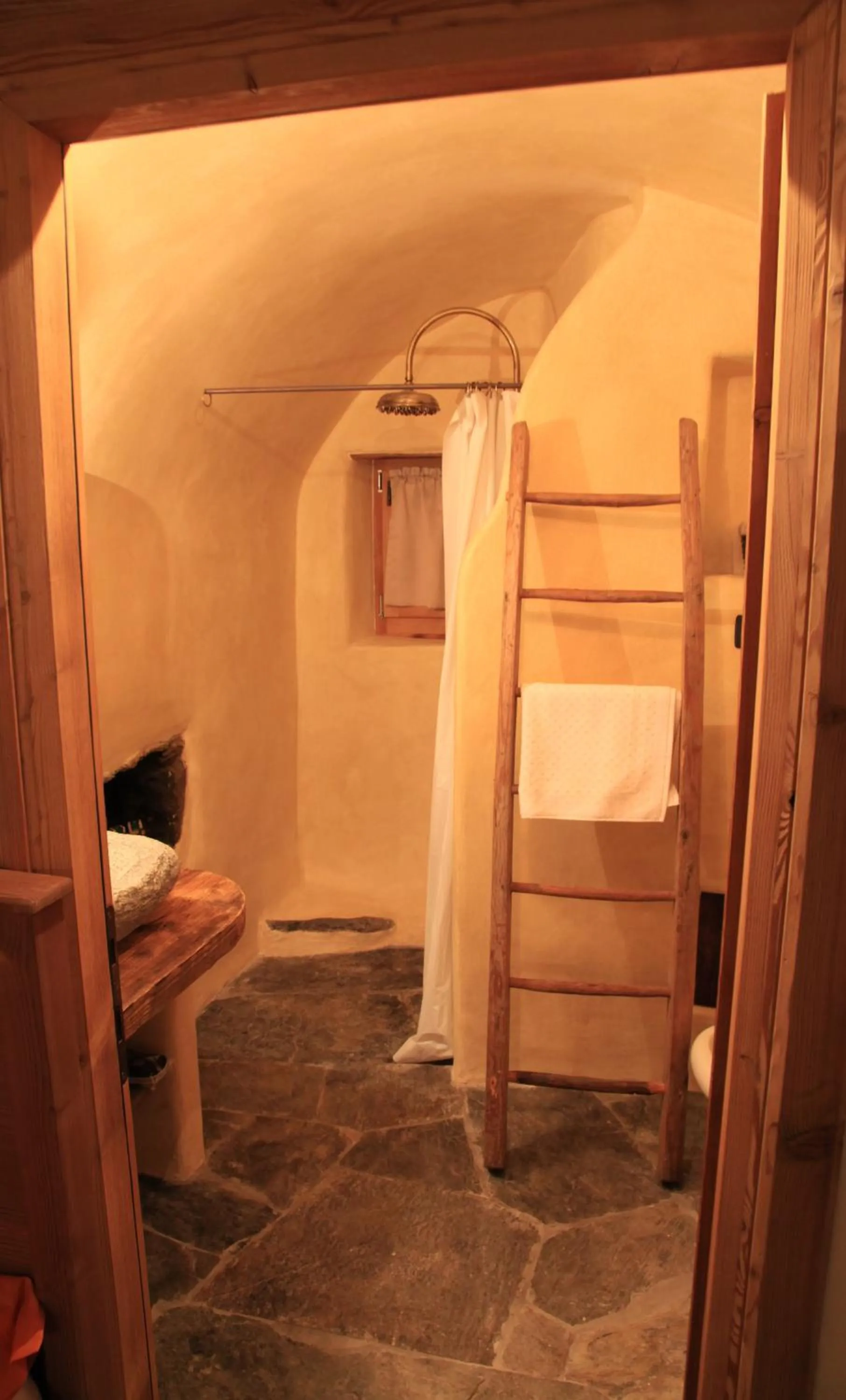 Bathroom, Bed in Contrada Beltramelli