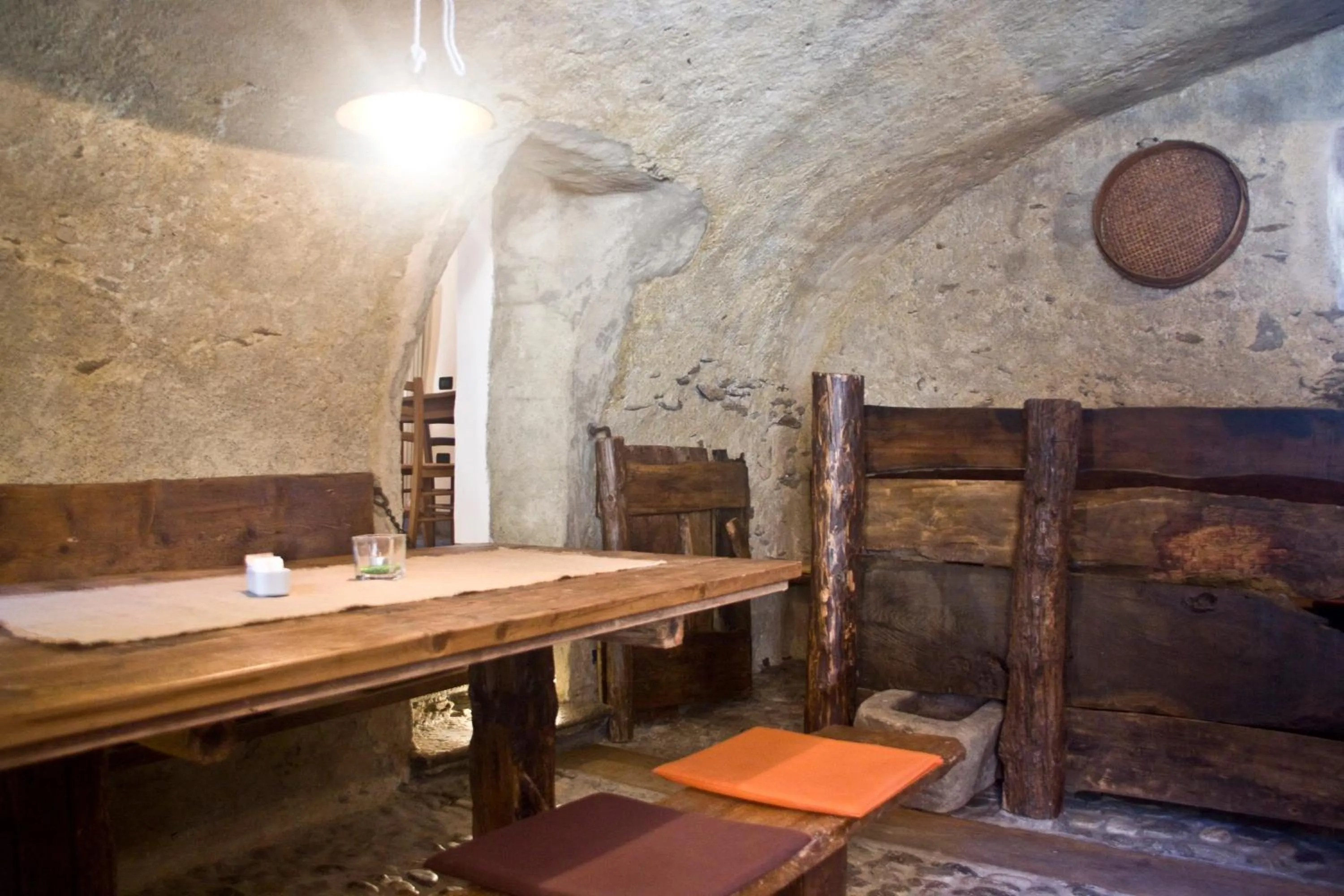 Dining area in Contrada Beltramelli