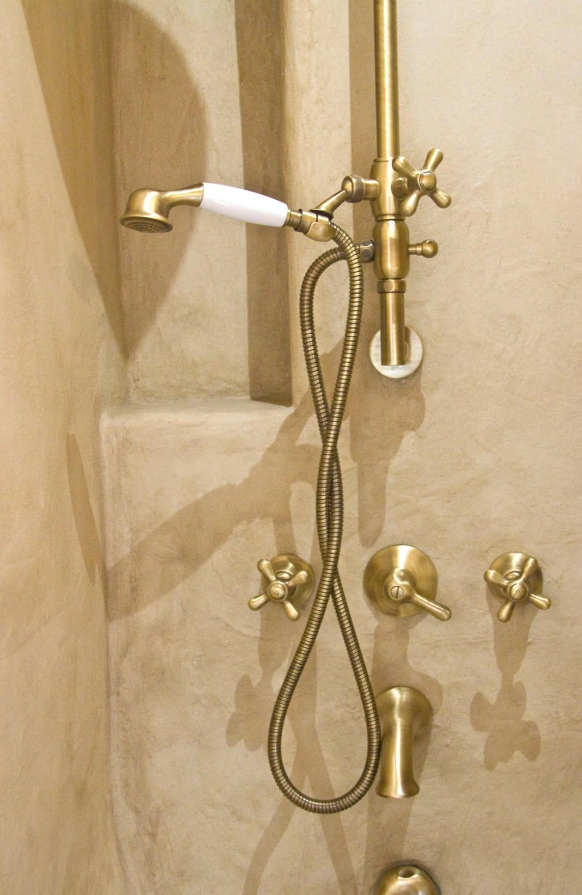 Shower in Contrada Beltramelli