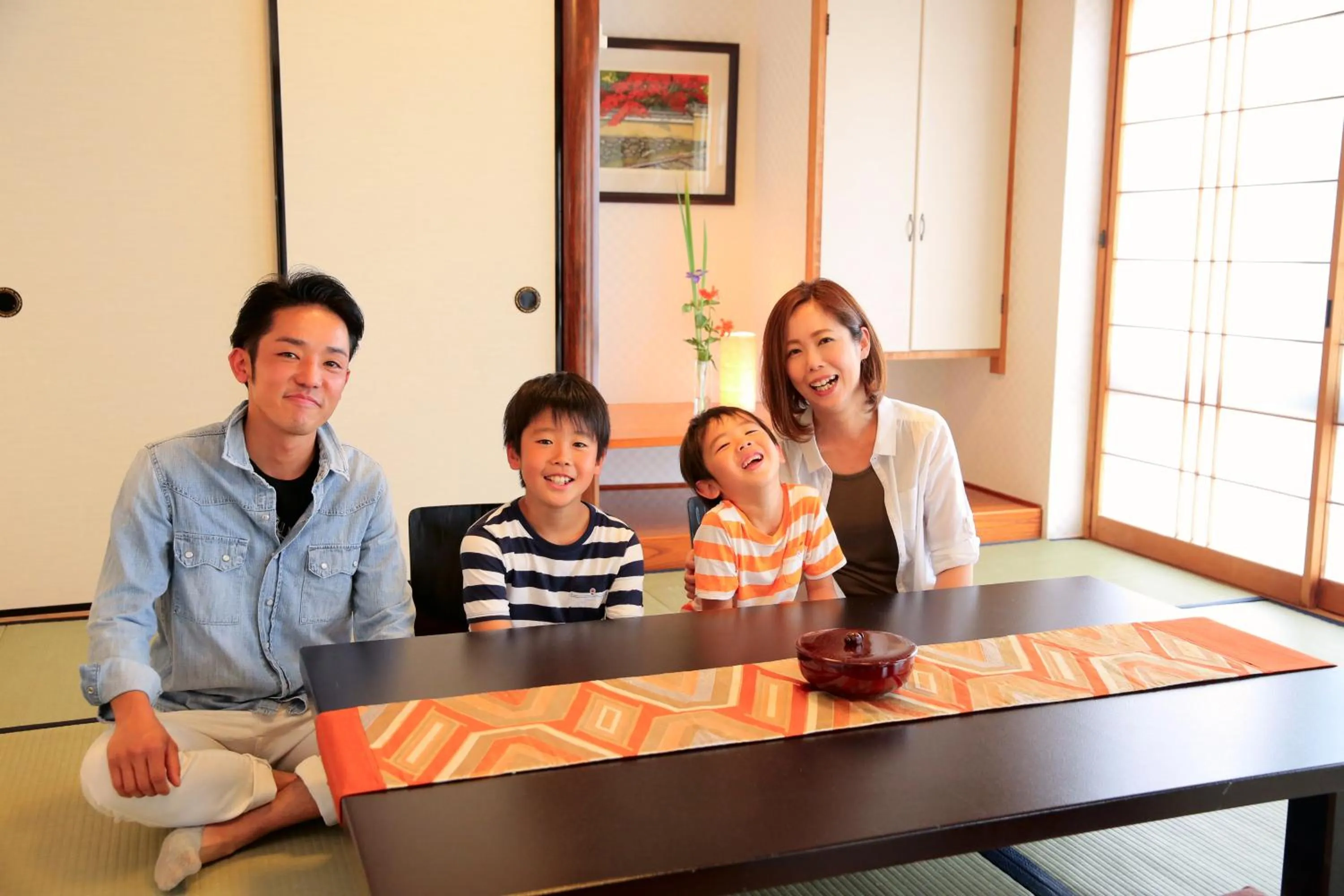 Guests in Hotel Meijiya