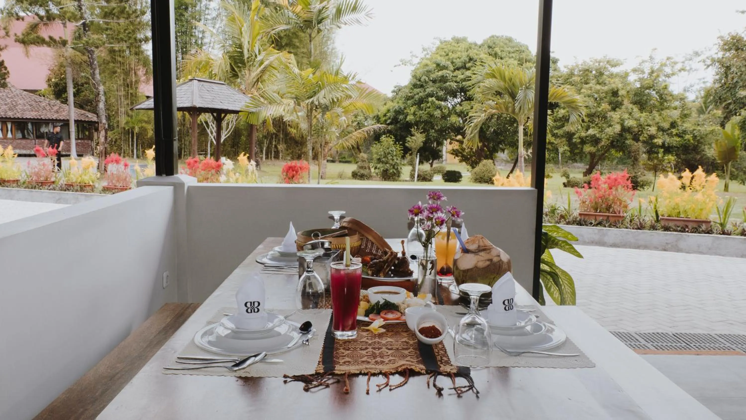 Restaurant/places to eat in Borobudur Bed & Breakfast