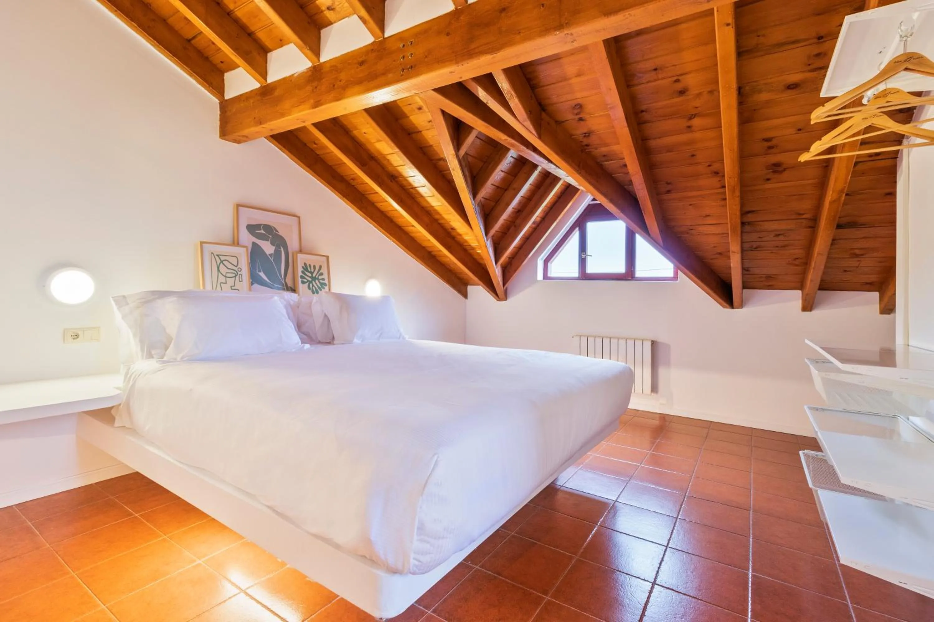 Bedroom, Bed in Abba Comillas Apartments