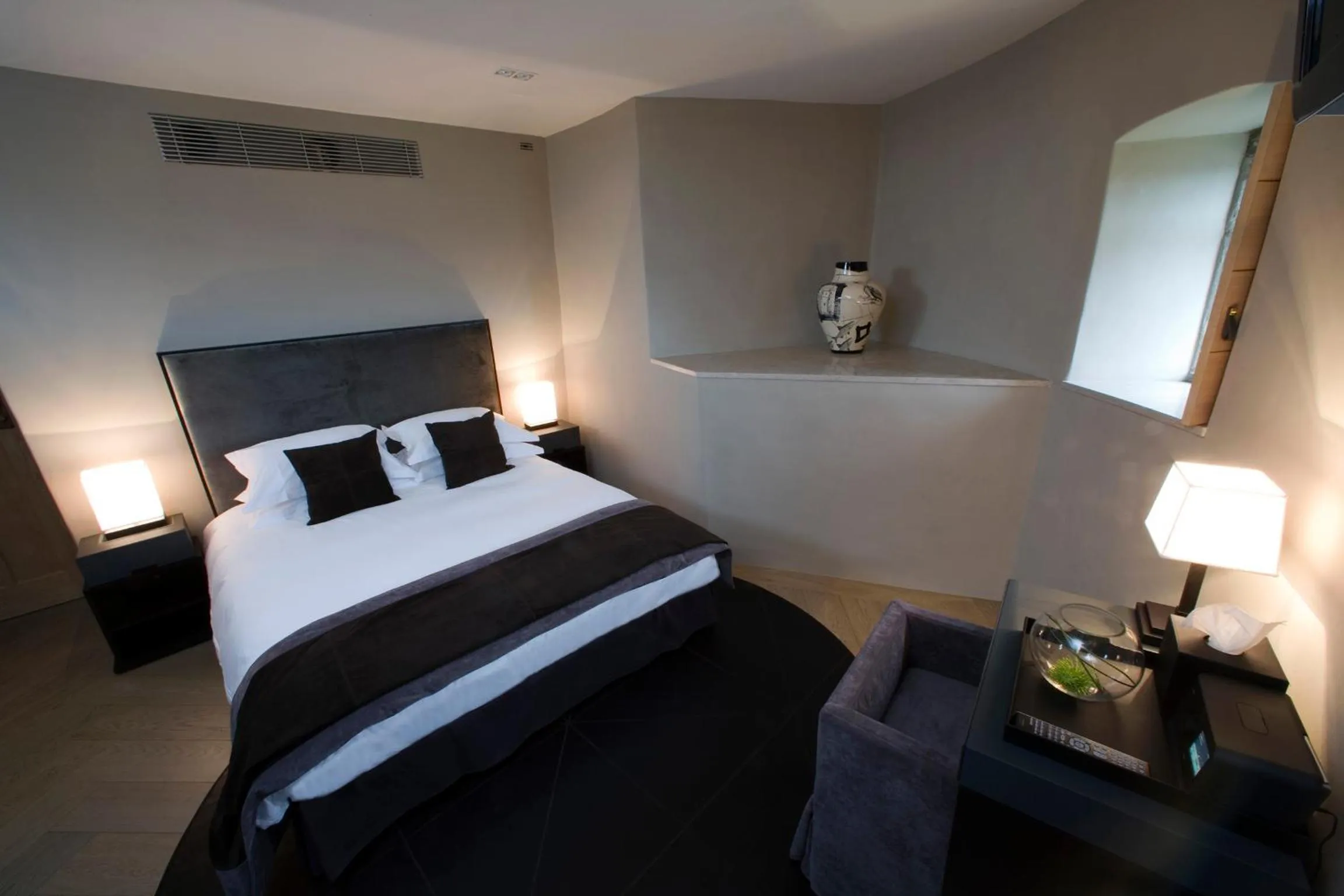 Bedroom, Bed in Roch Castle