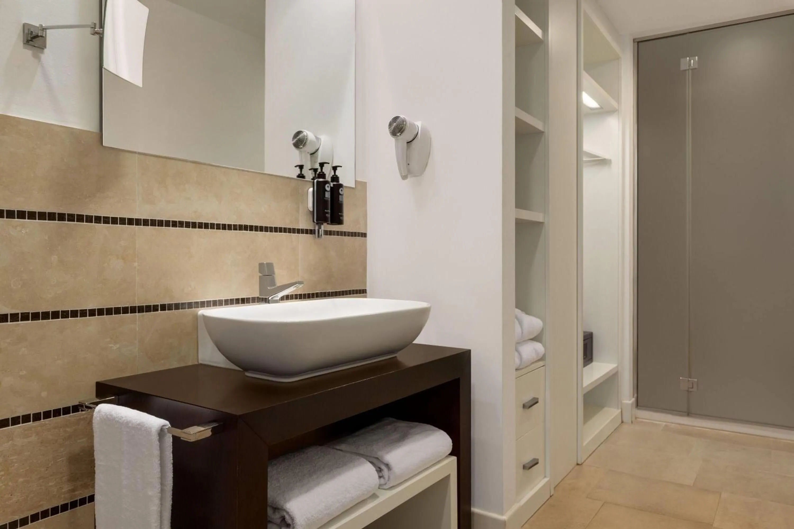Bathroom in Dolce by Wyndham Siracusa - I Monasteri Golf & Spa