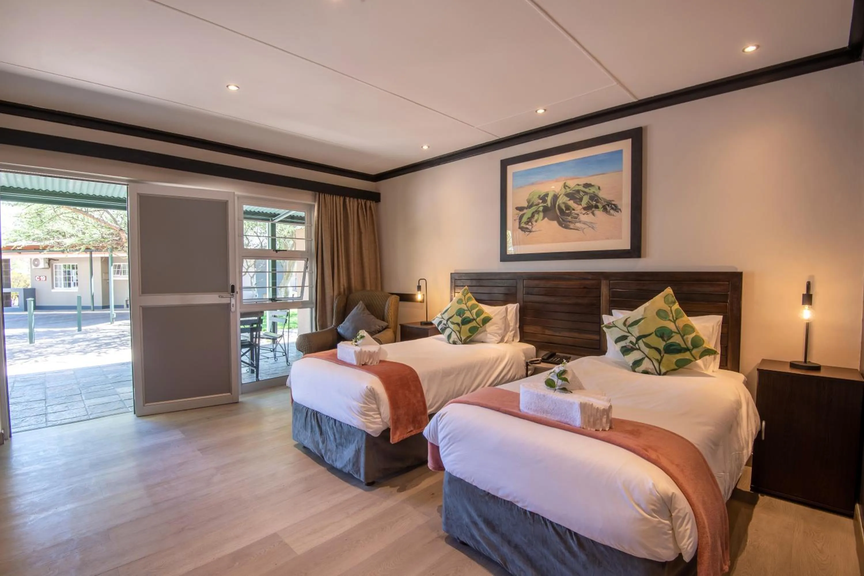 Bed in Arebbusch Travel Lodge