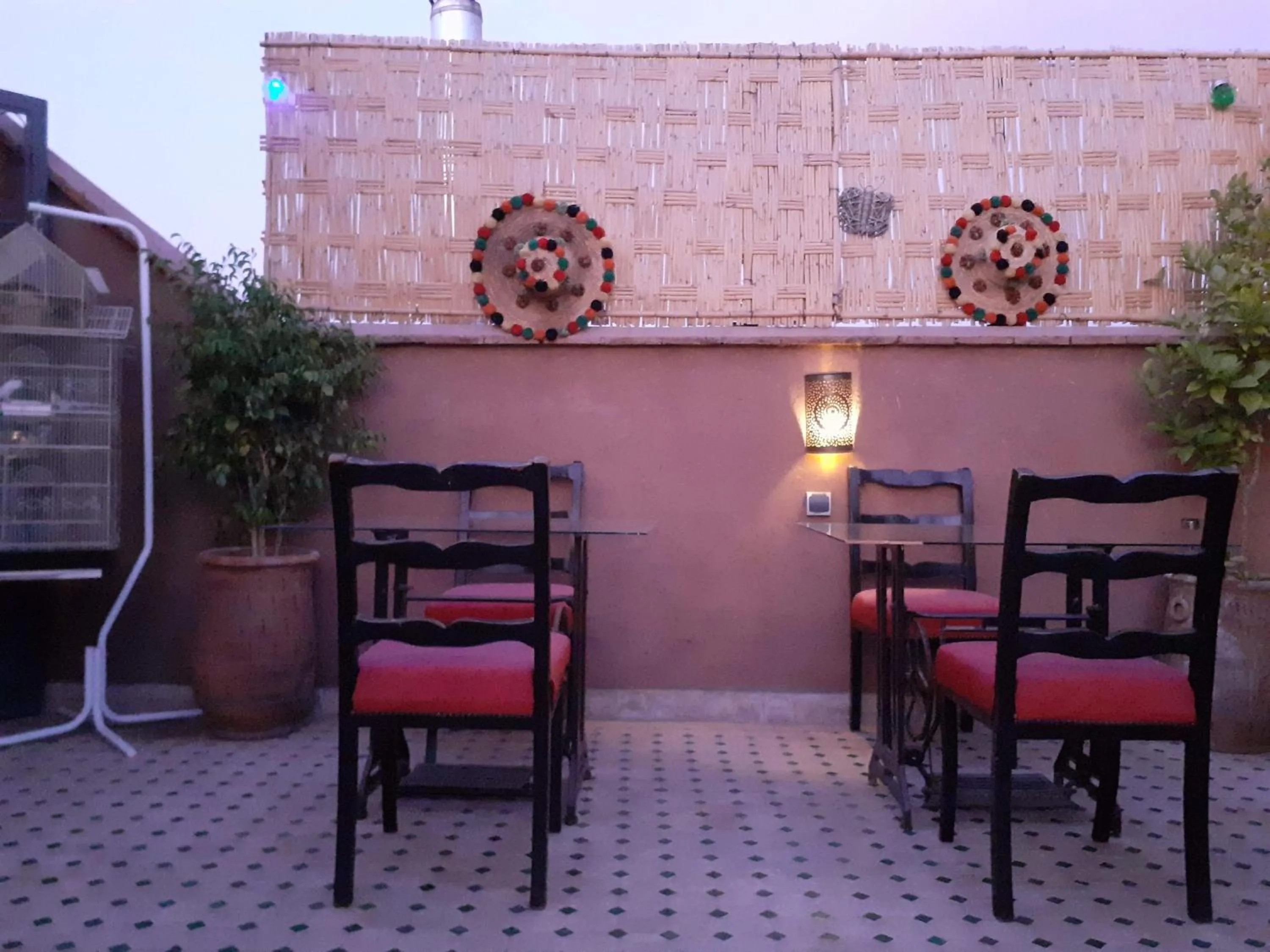 Restaurant/places to eat in Riad Simon