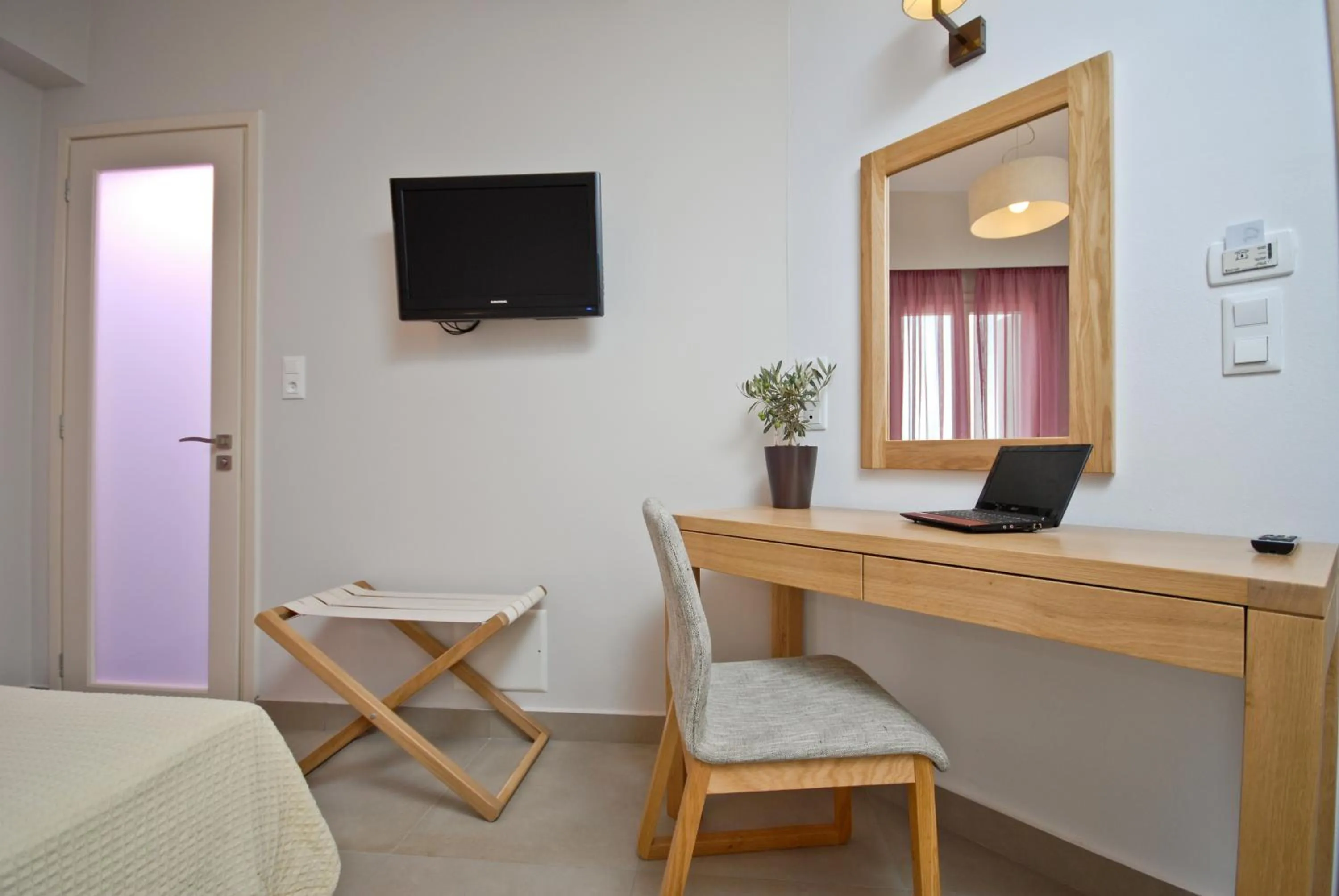 TV and multimedia in Xenia Hotel