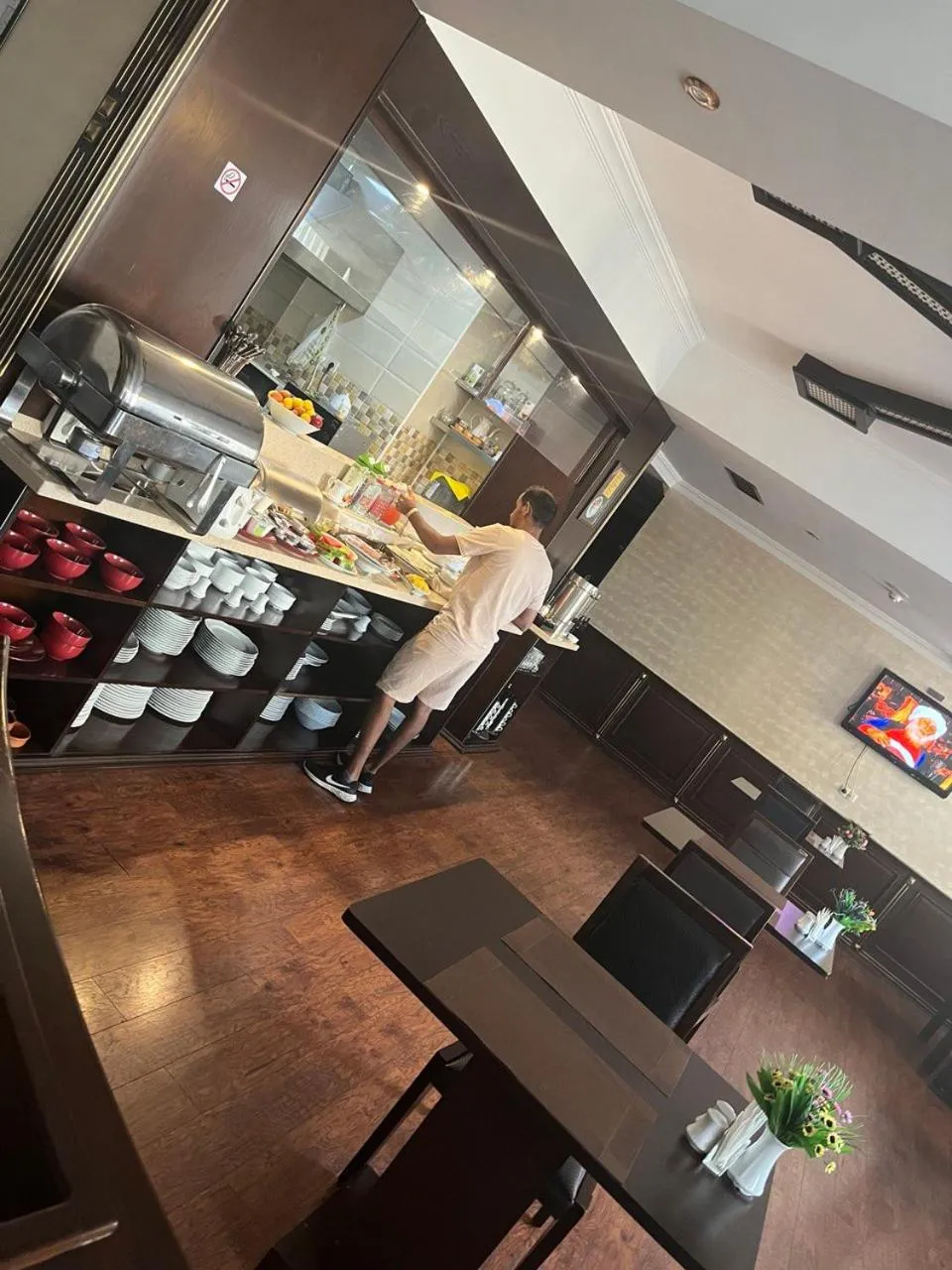 Restaurant/places to eat in Smith Hotel