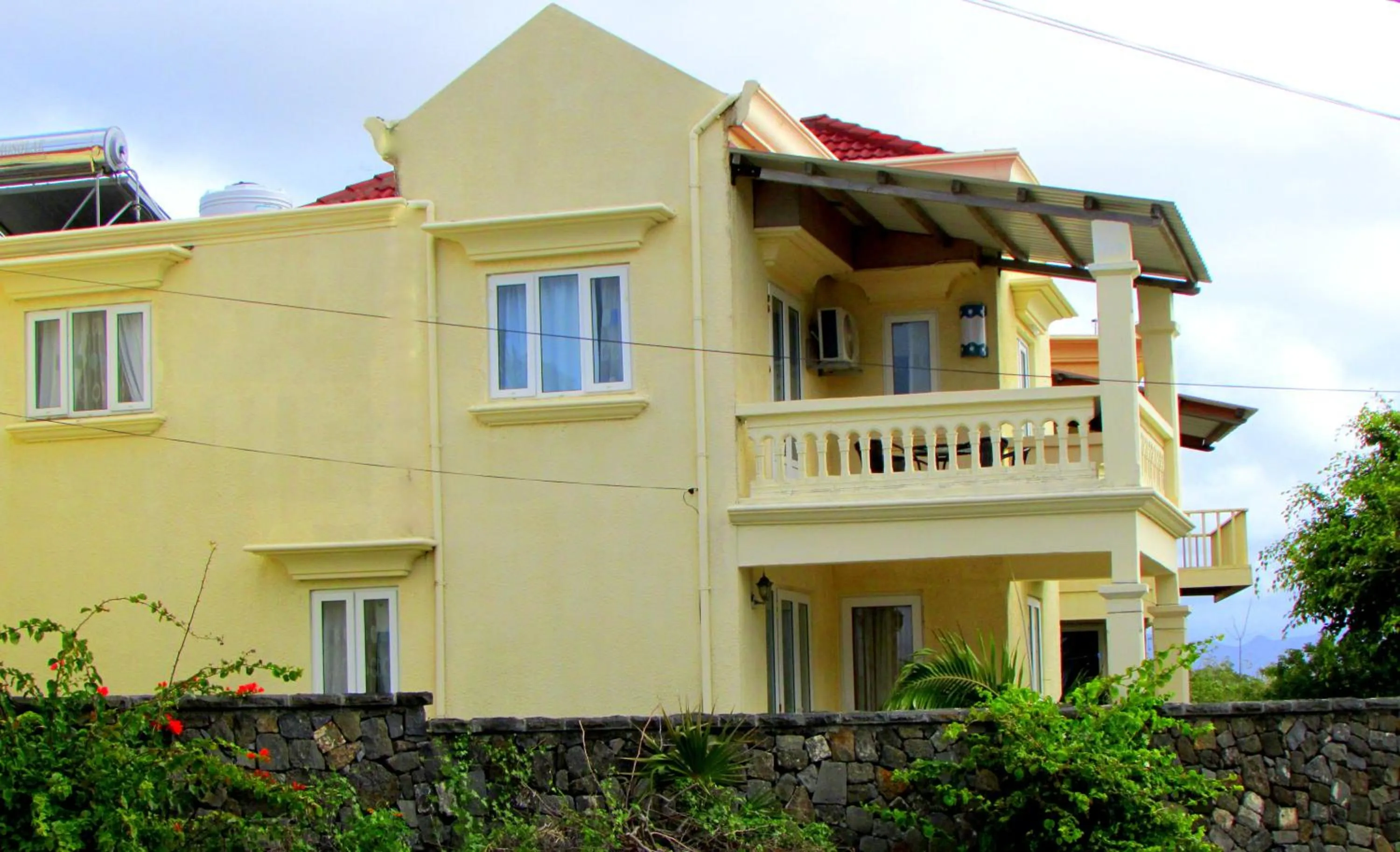 Property building in Golden Rod villa