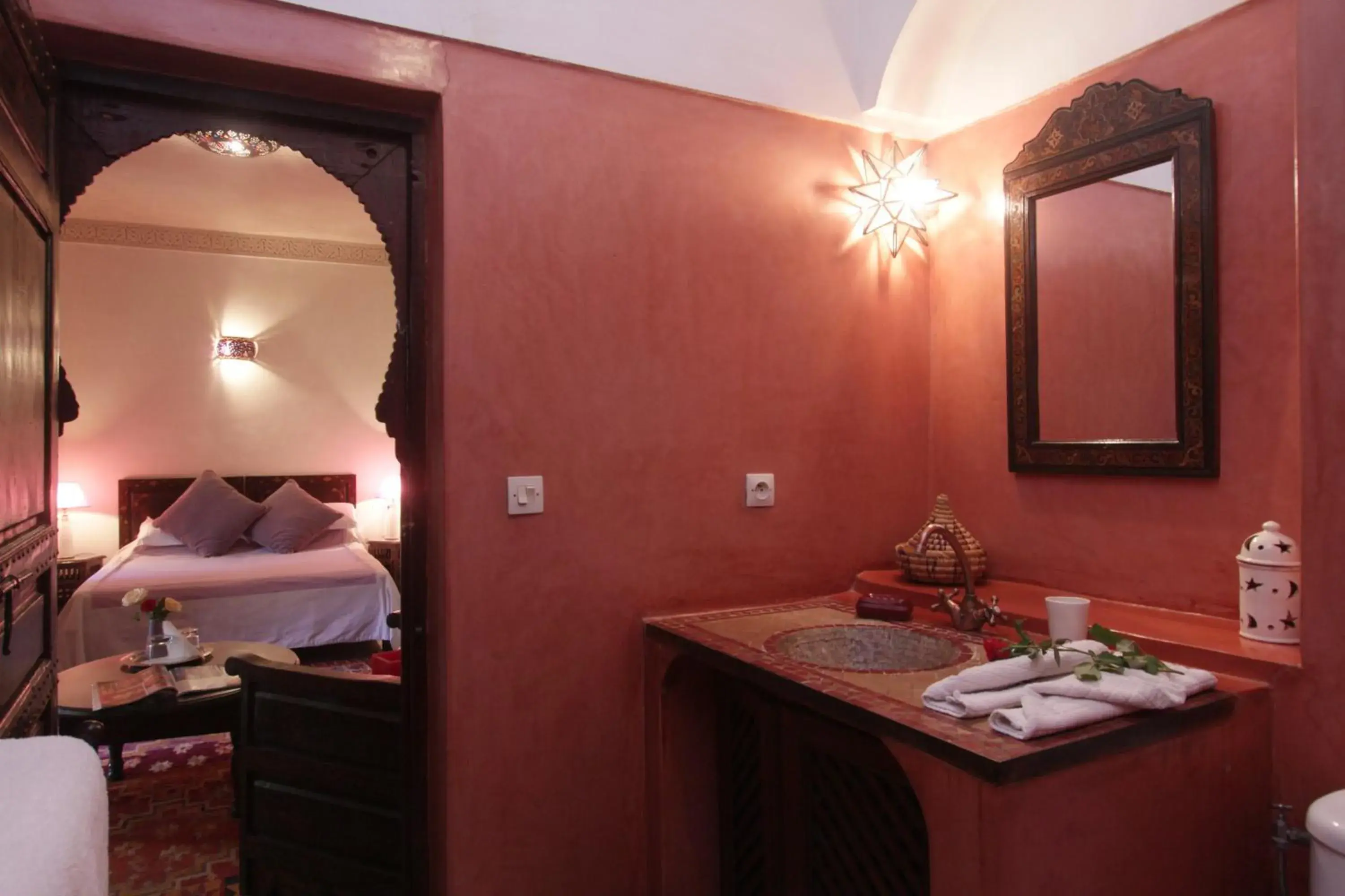Mauve Double Room in Riad Massiba Mauve Double Room in Riad Massiba