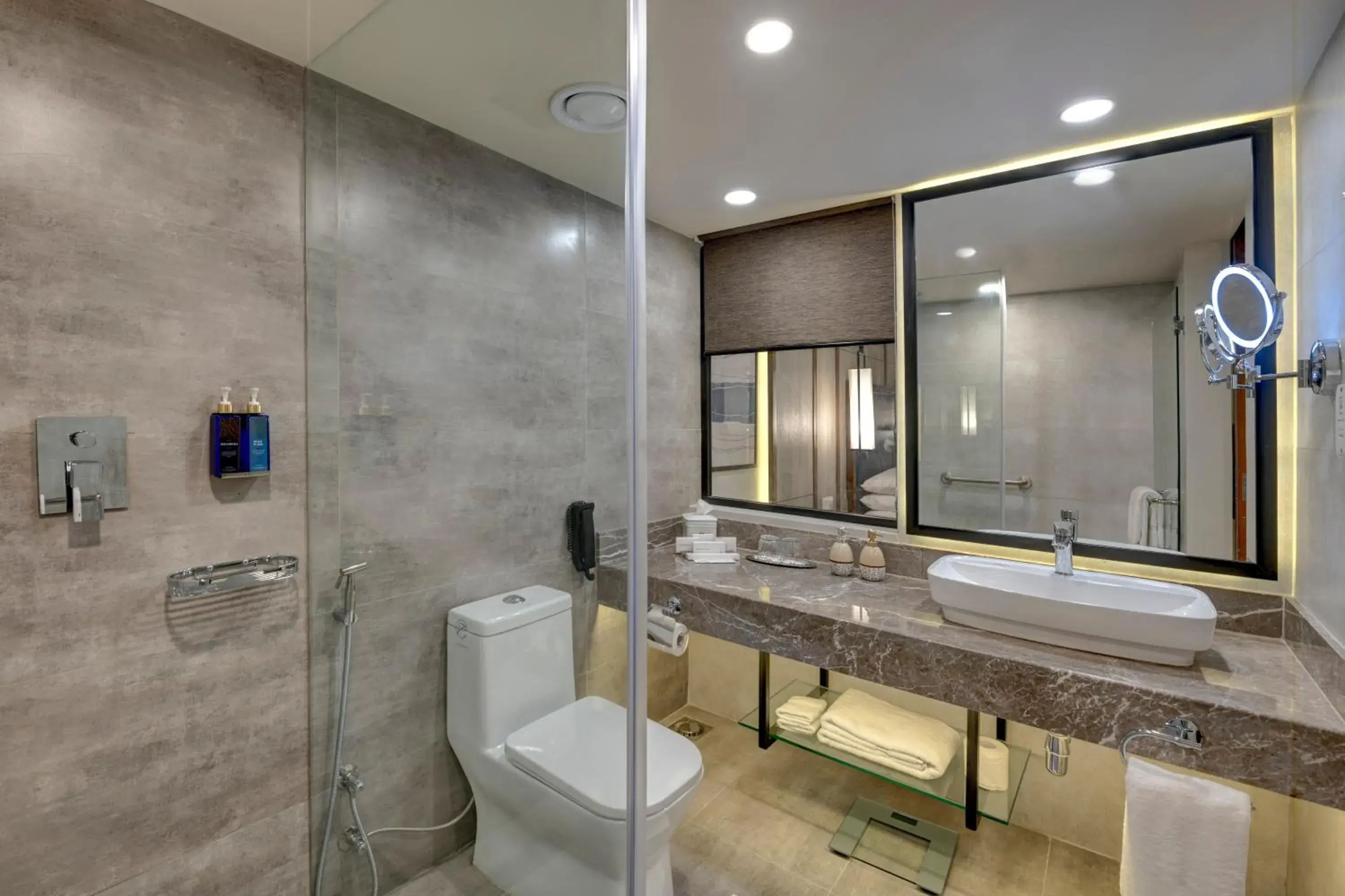 Superior Twin Room - single occupancy in Karachi Marriott Hotel Superior Twin Room - single occupancy in Karachi Marriott Hotel